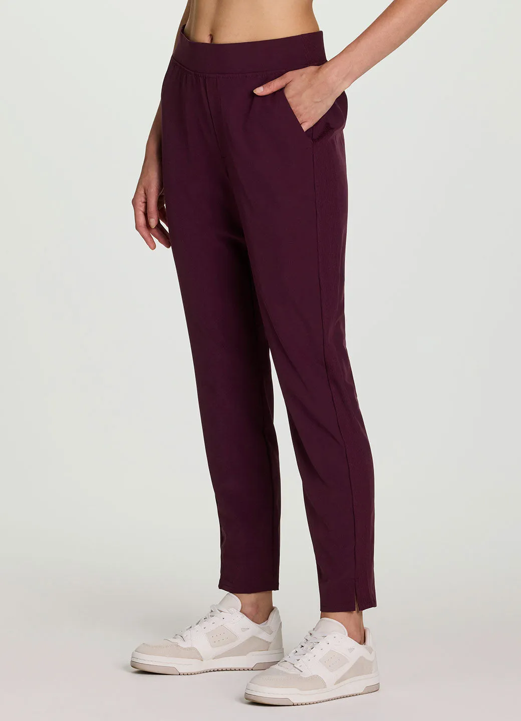 Adjustable loop DurableConstruction Everyday Ribbed Ankle Pant