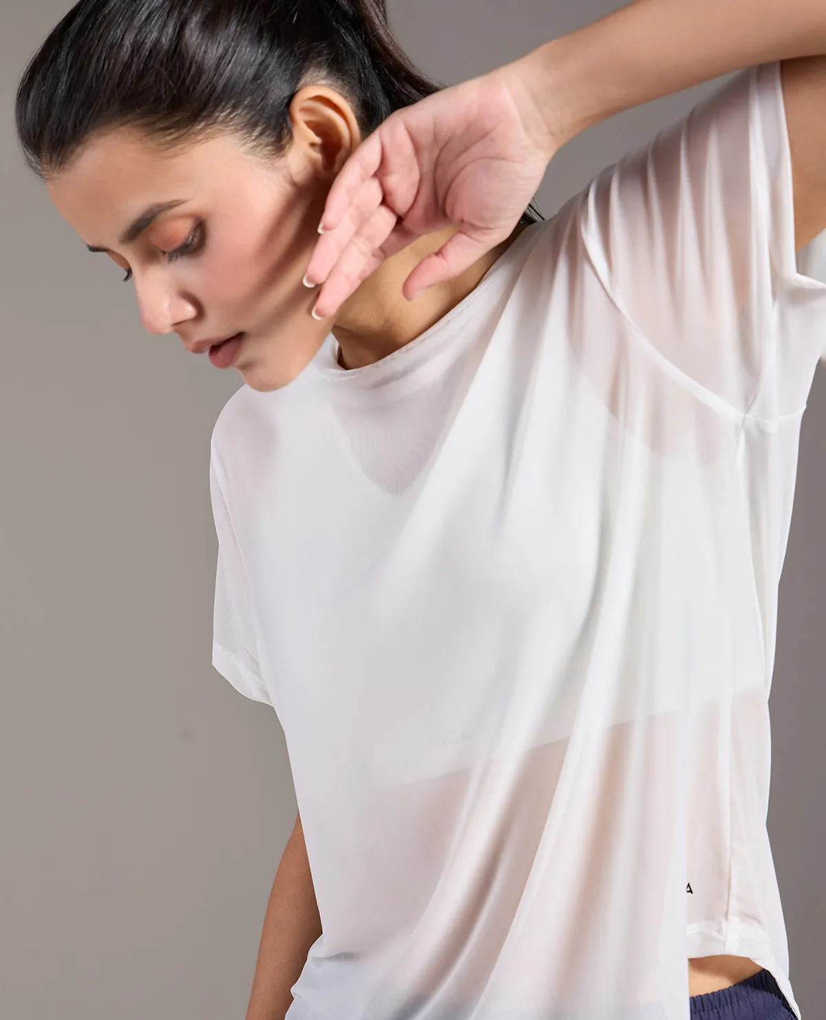 Active Comfort Style Elegant and Relaxed Mesh Top White
