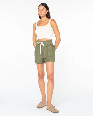 Vented Hem Details High Durability Blend Sunny Coast Short - Four Leaf Clover Solid