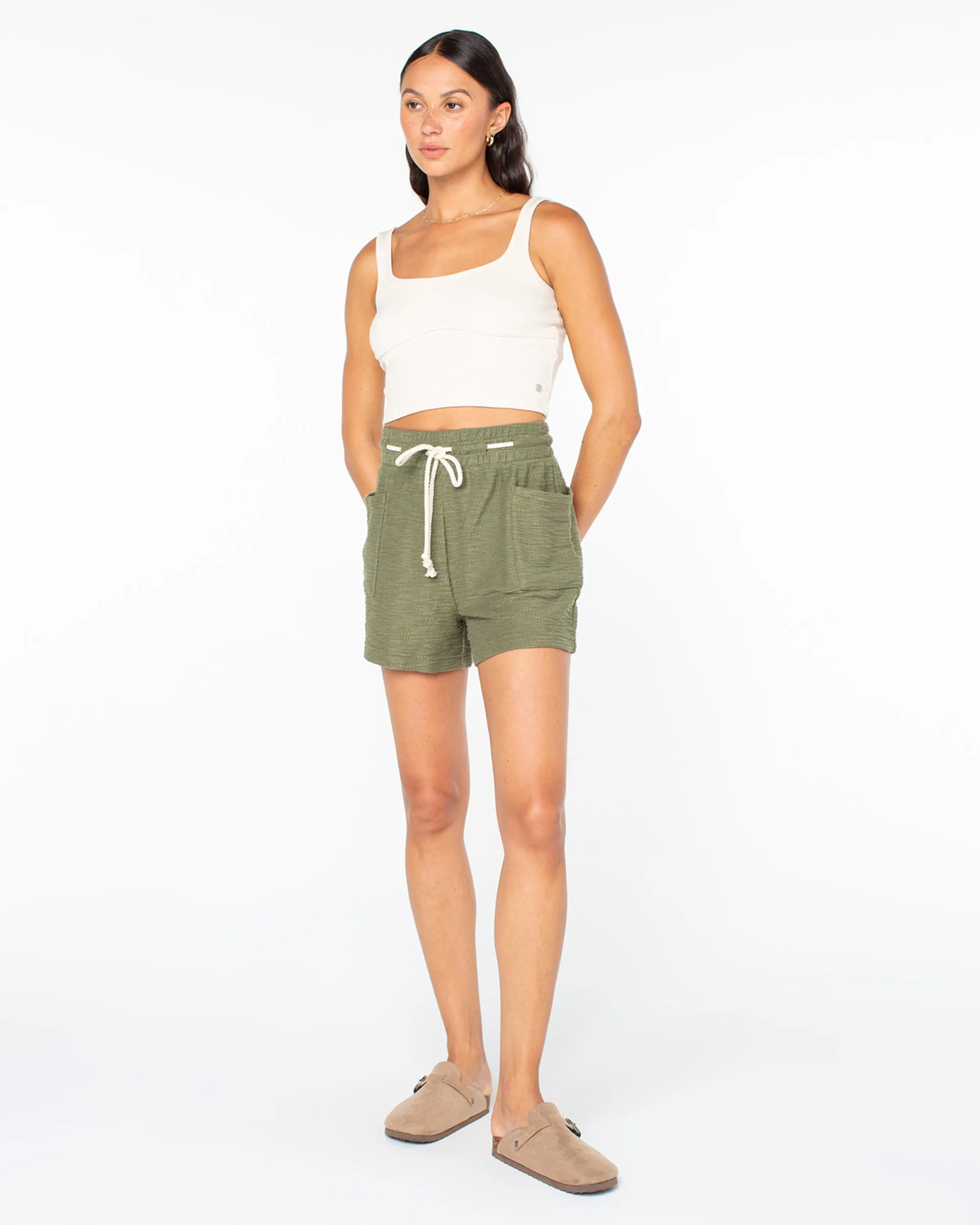 Vented Hem Details High Durability Blend Sunny Coast Short - Four Leaf Clover Solid