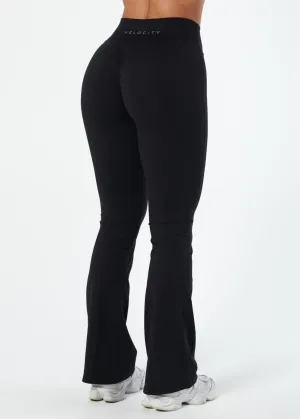 SERENE INVISIBLE SCRUNCH FLARES - BLACK Rib Knit Postpartum Fit Travel Enthusiast Stretch Fit