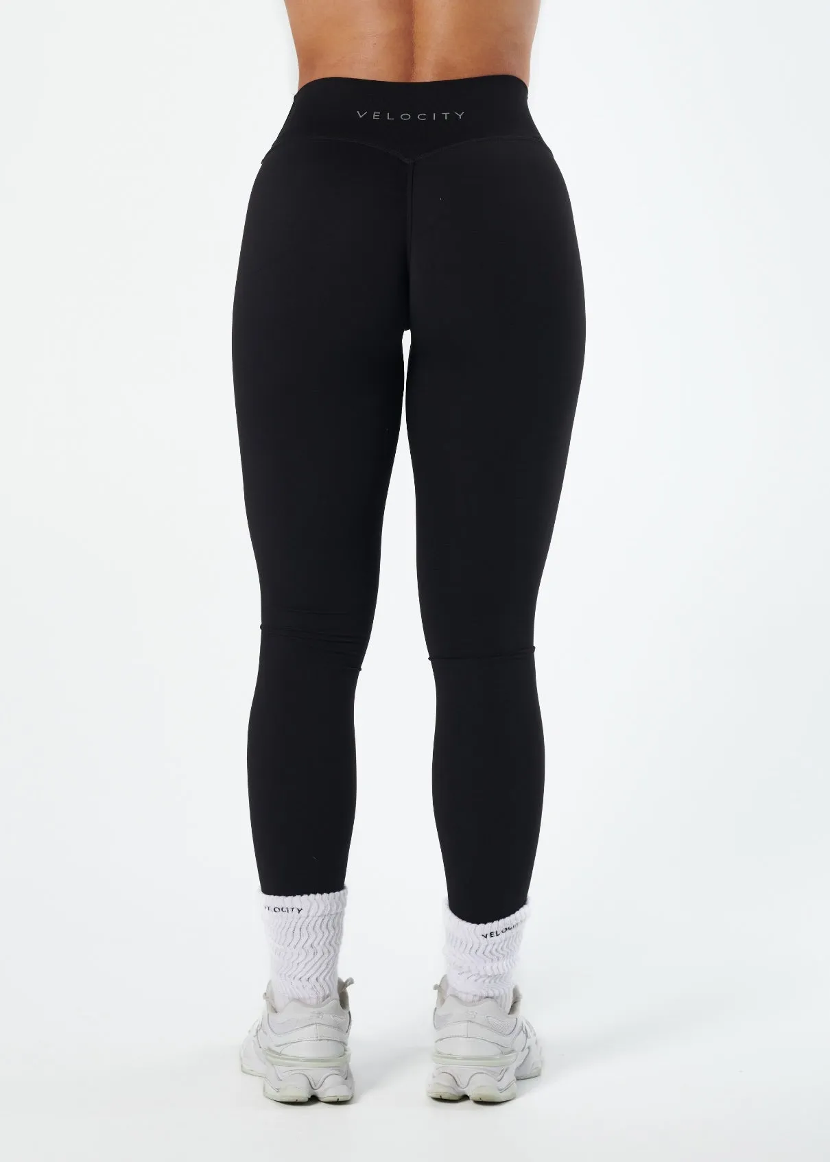 Unisex Style Travel Outfit Sleek Fit Design SERENE INVISIBLE SCRUNCH LEGGINGS - BLACK