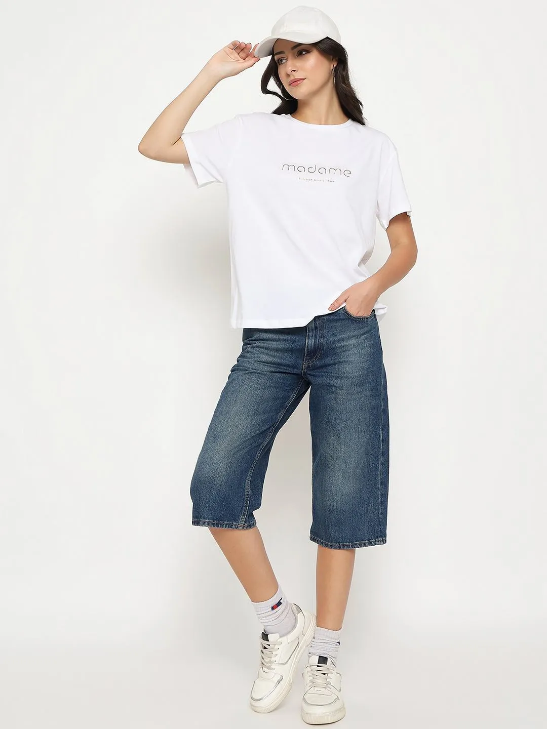 Subtle Details Anti Pilling Fabric Madame Tyopgraphy Print White Cotton T-shirt