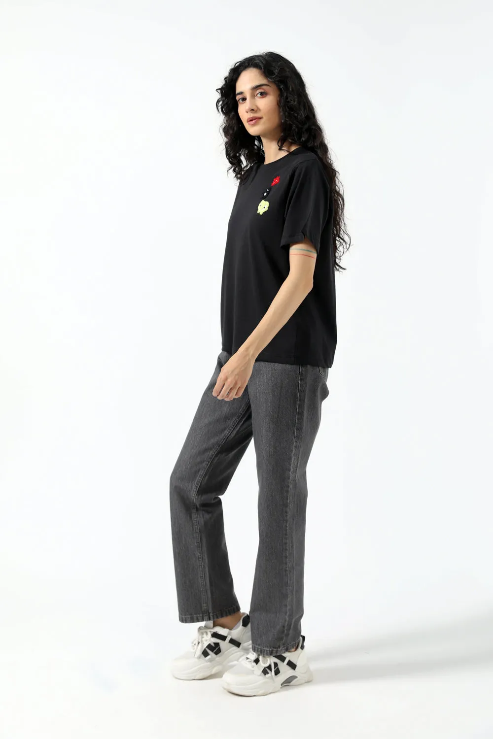 REGULAR FIT EMBROIDED TEE Summer Glow Peace Core