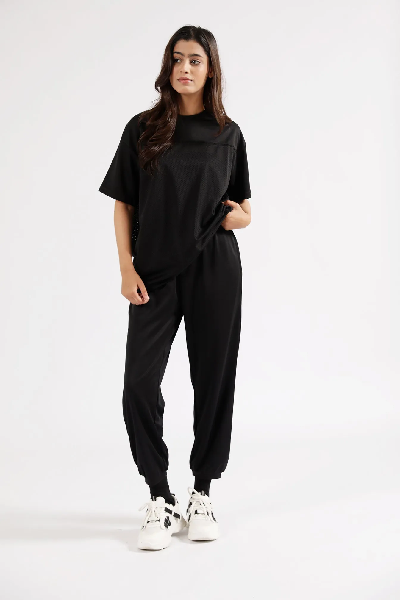 OVERSIZED MESH DETAIL TEE QuickDryingTech StaticResistantLining