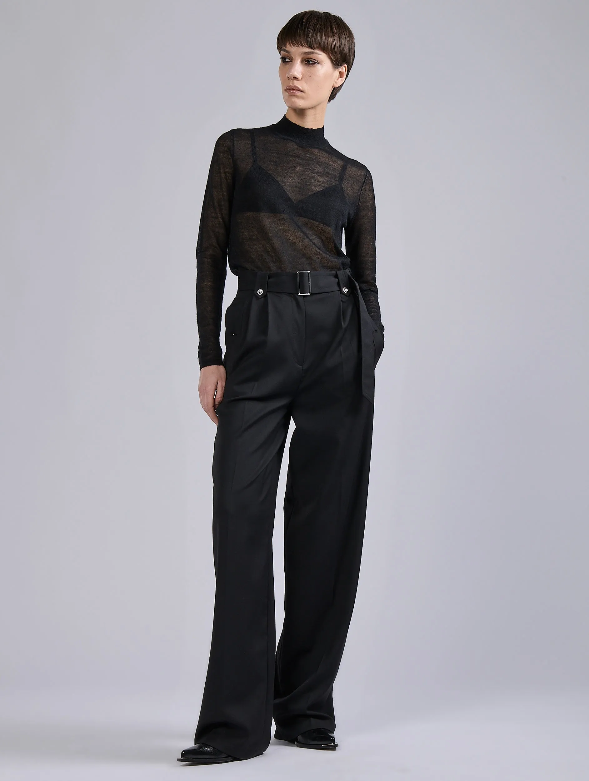 Black stretch wool gabardine high-waist trousers Effortless Look Chic Fit