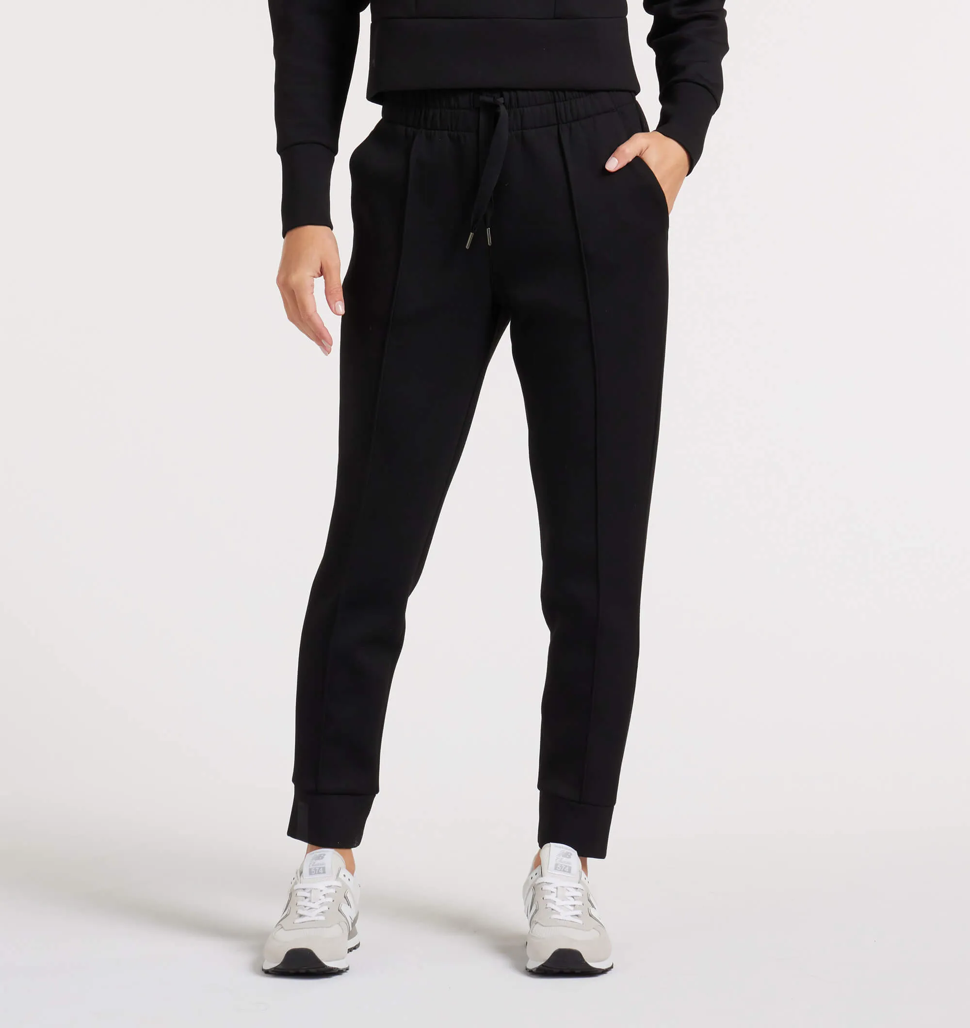 LuxBreak Sweat Jogger Chilly Weather Comfort