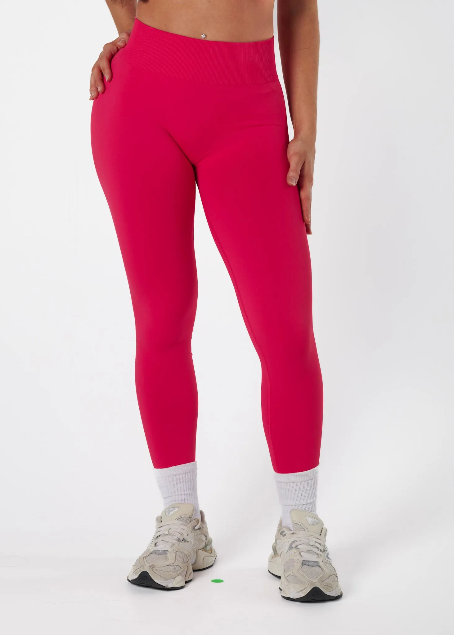 Flexible Waist SIGNATURE SCRUNCH LEGGINGS - CHERRY