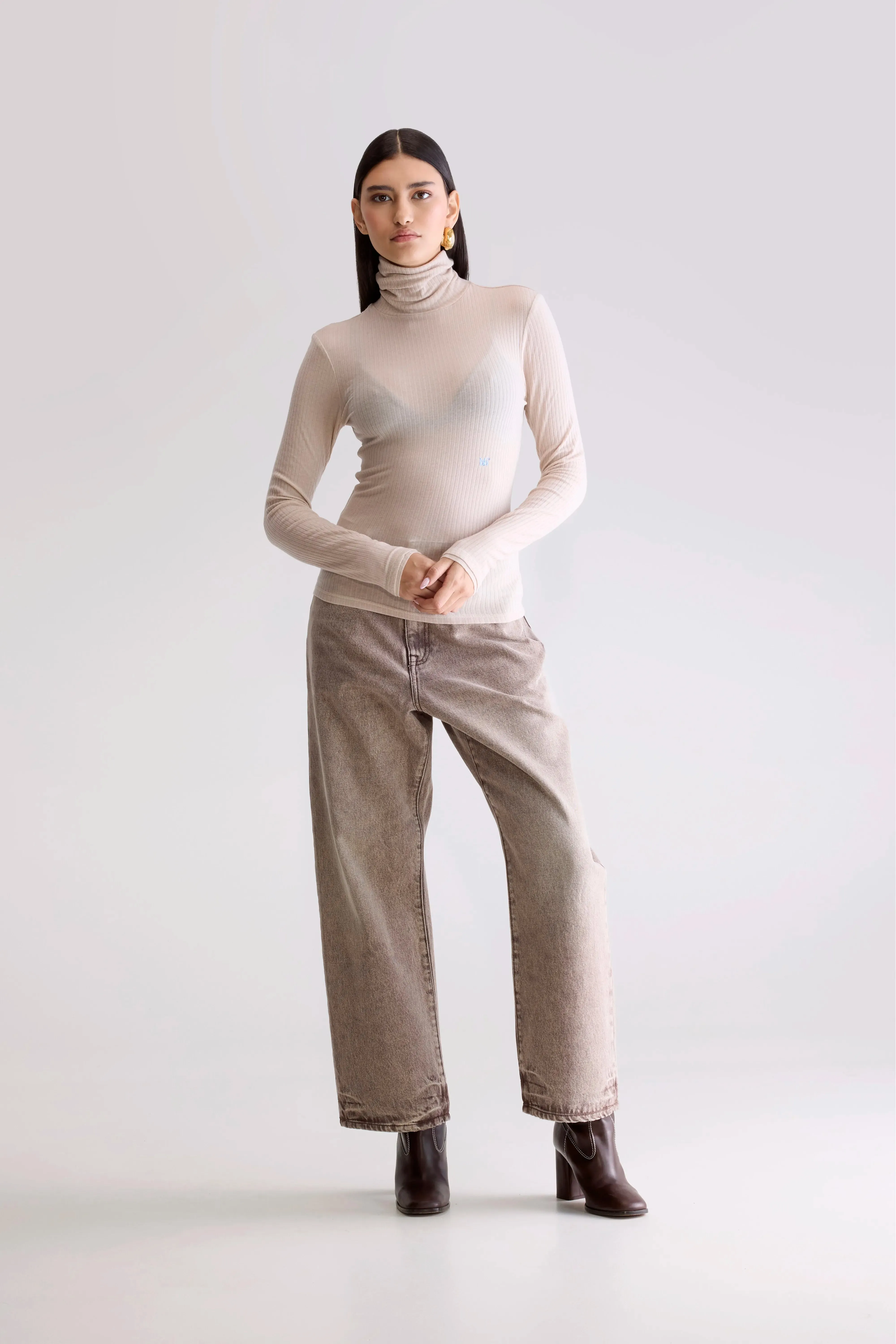 Vinay fitted t-shirt (252 / W / STONE) Relax Style Trend Chic And Comfortable