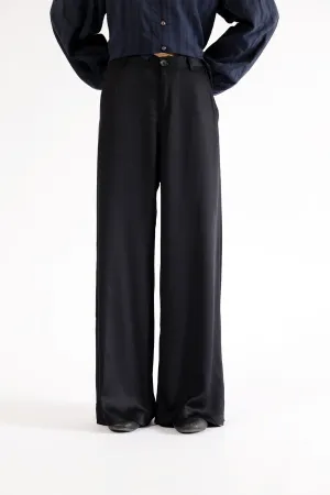 Effortless Design Seamless Waist Technology WIDE LEG FLOWY PANTS