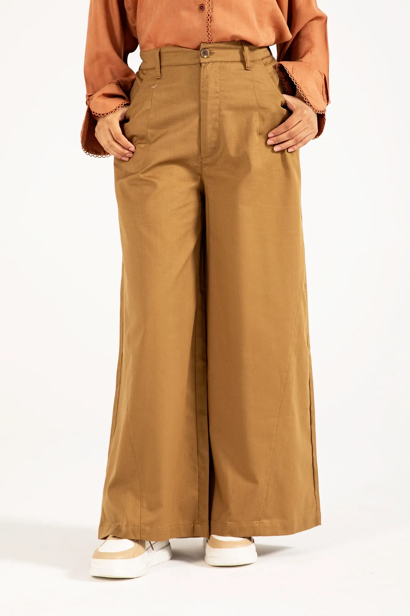 MEGA WIDE PANELLED PANTS Outdoor Friendly Flexible Cut