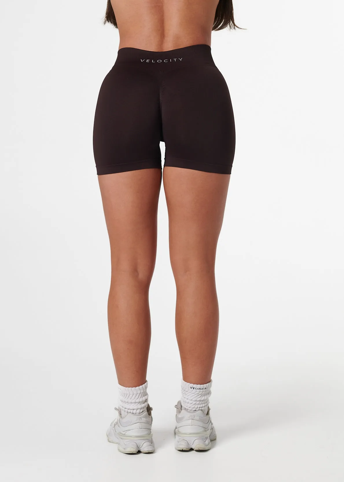 SILHOUETTE SCRUNCH SHORTS - ESPRESSO Slip Resistant Inner Grip