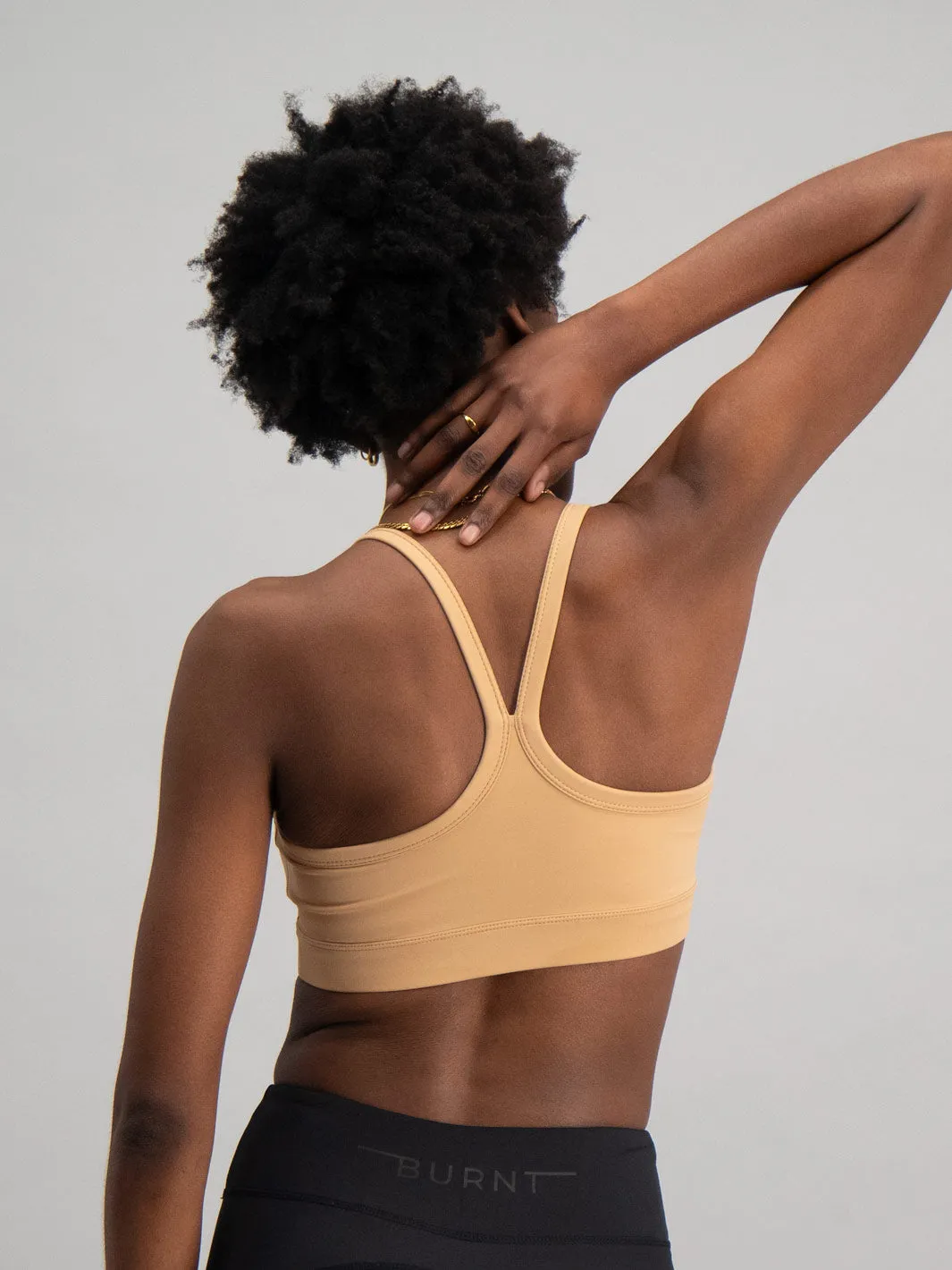 Minimal seams Medium The Cali Sports Bra - Sand