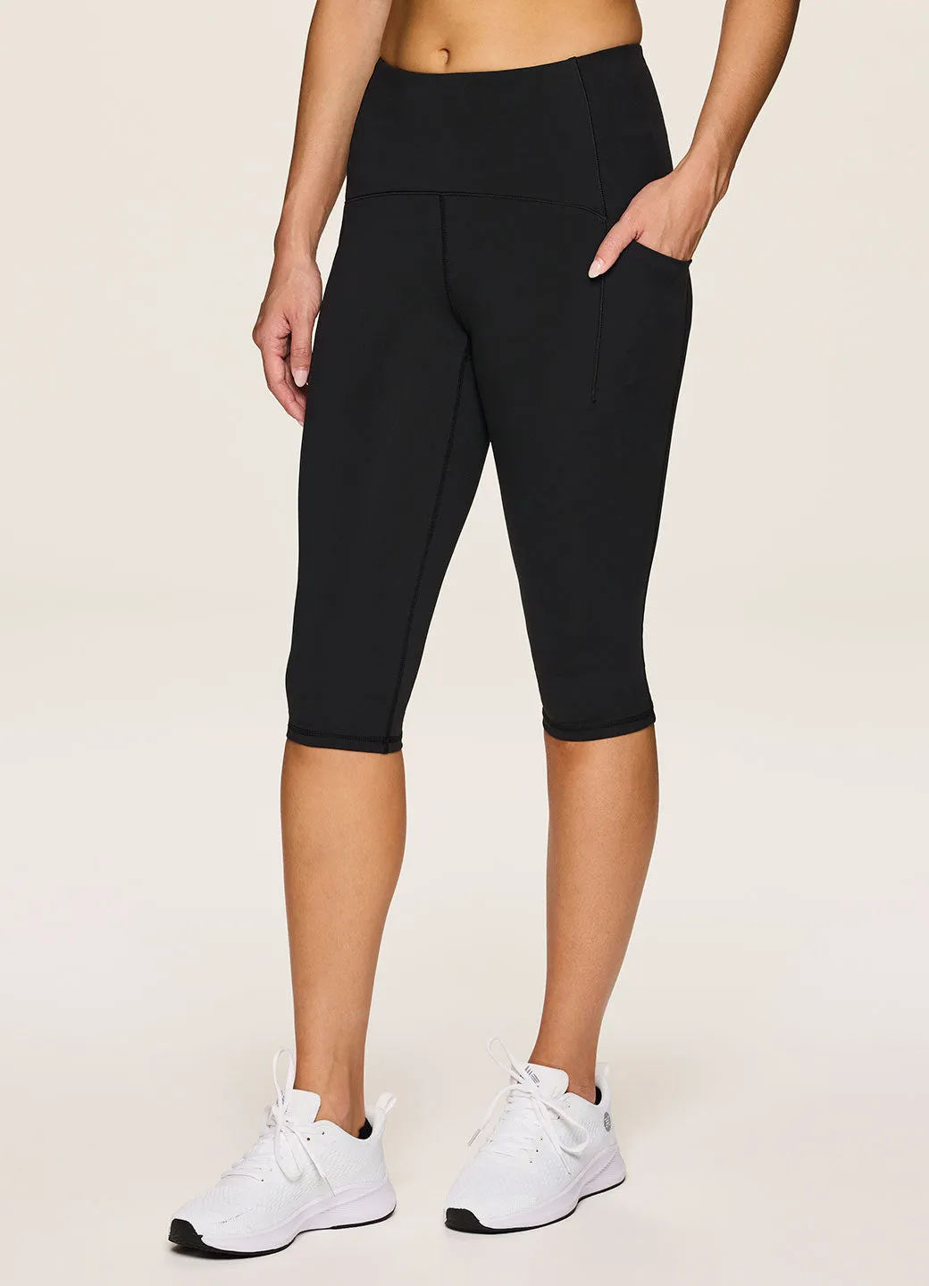 Flexible Waist Tech Flex Ultra Hold Cropped Capri