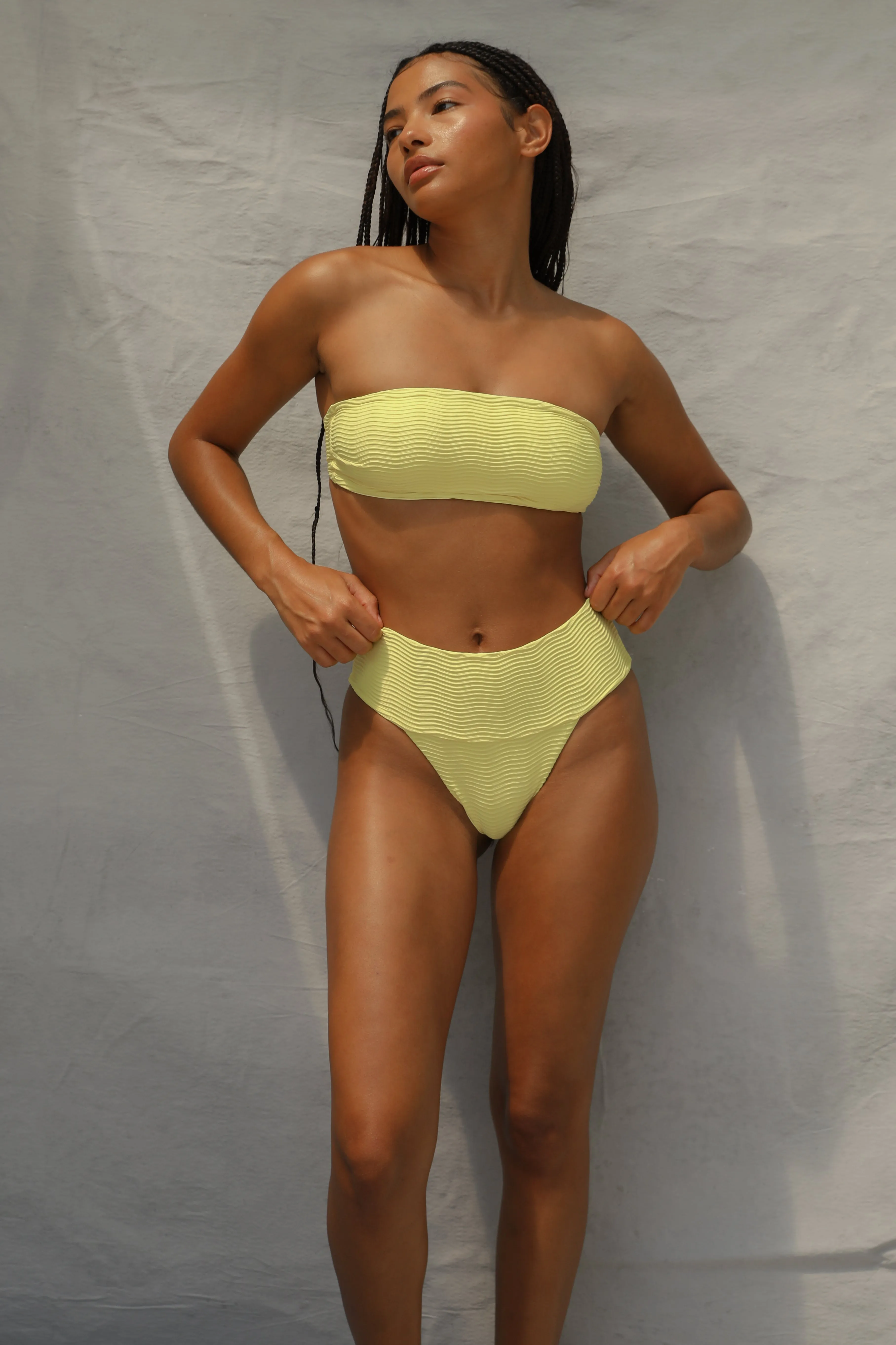 Slide Bandeau Bikini Top - Lemon Fizz Wave UV Protection Finish