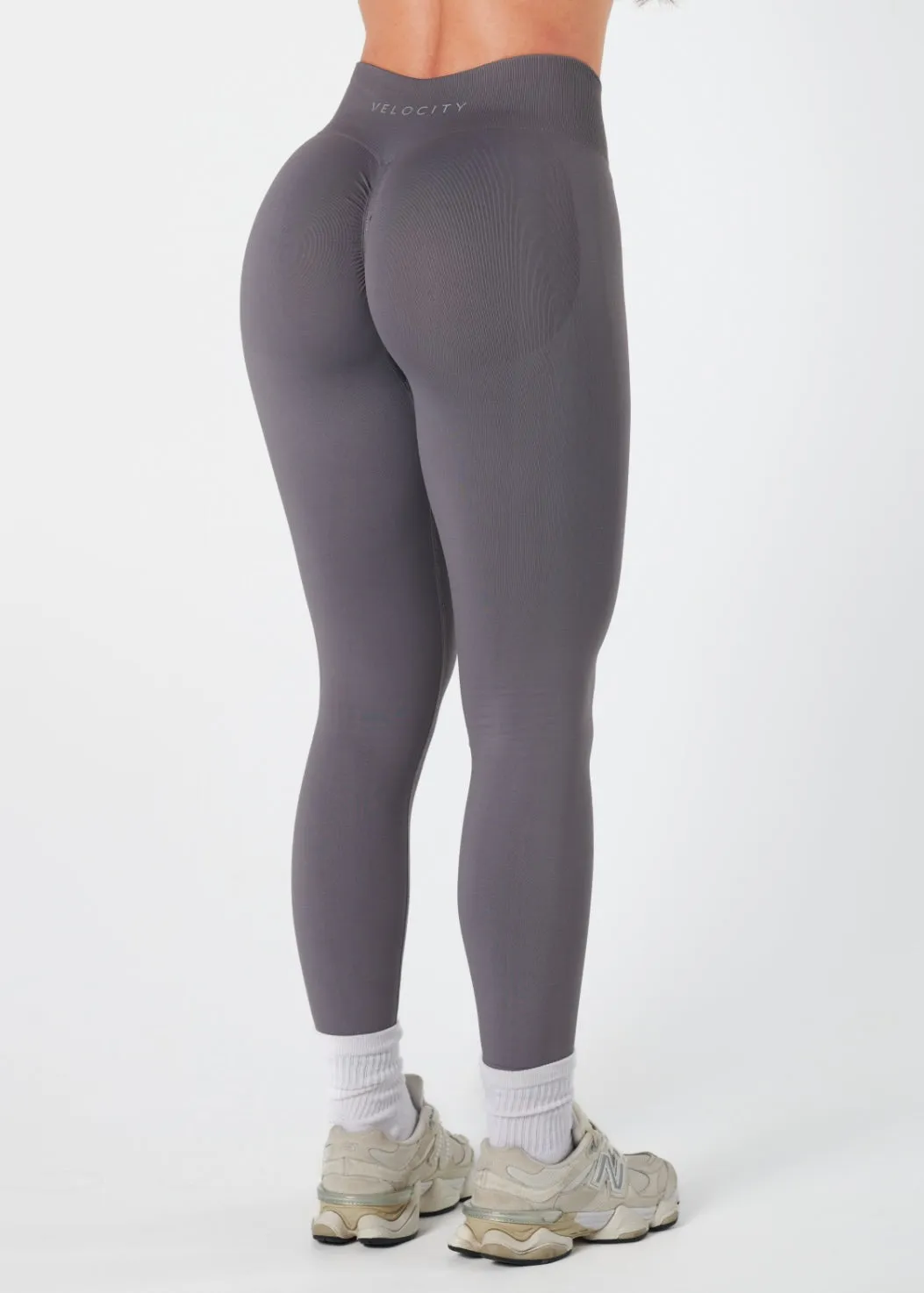 SIGNATURE SCRUNCH LEGGINGS - GREY Breathable Design