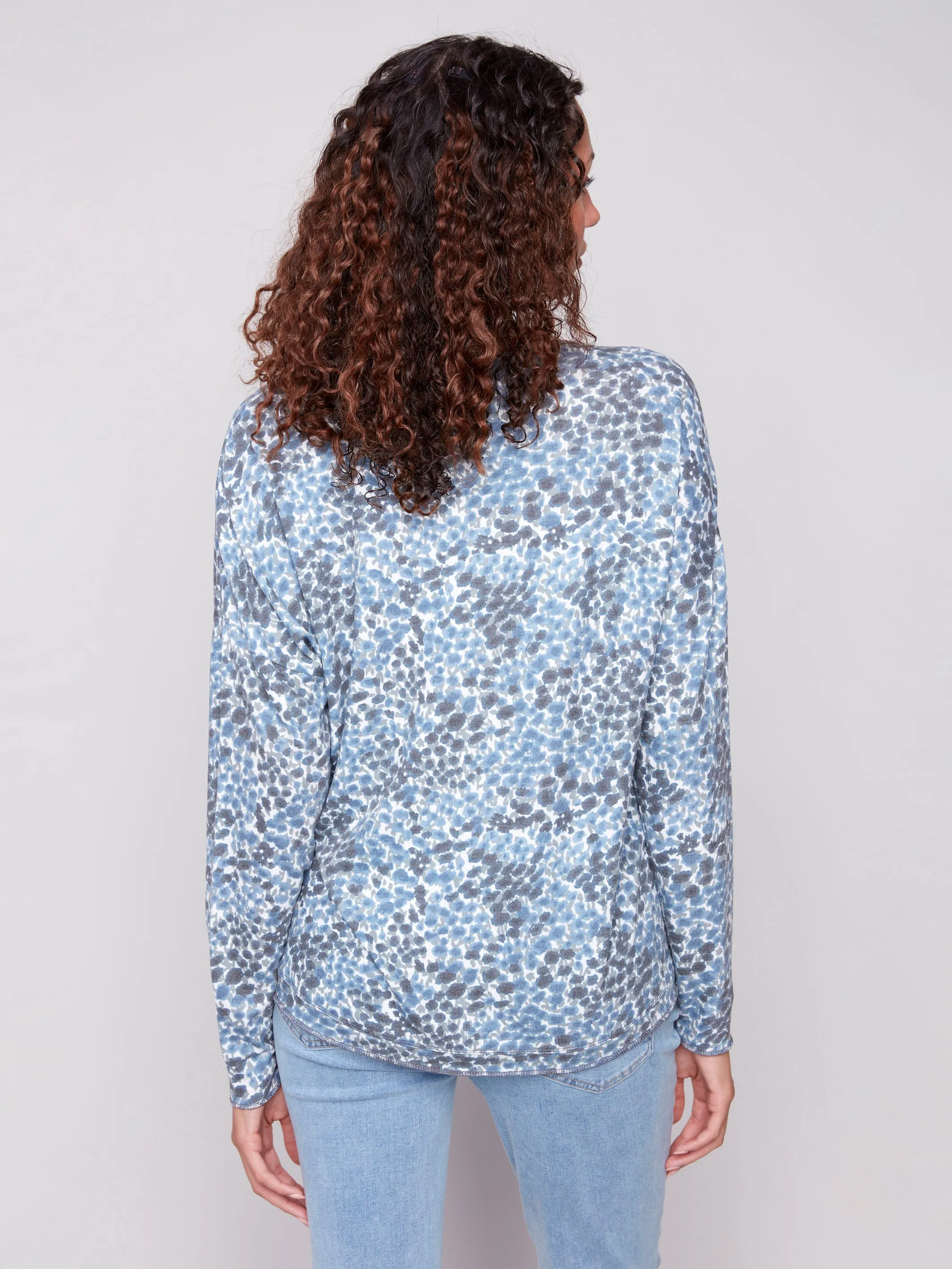 Breathable mesh lining StaticResistant Printed V-Neck Knit Top - Ditsy