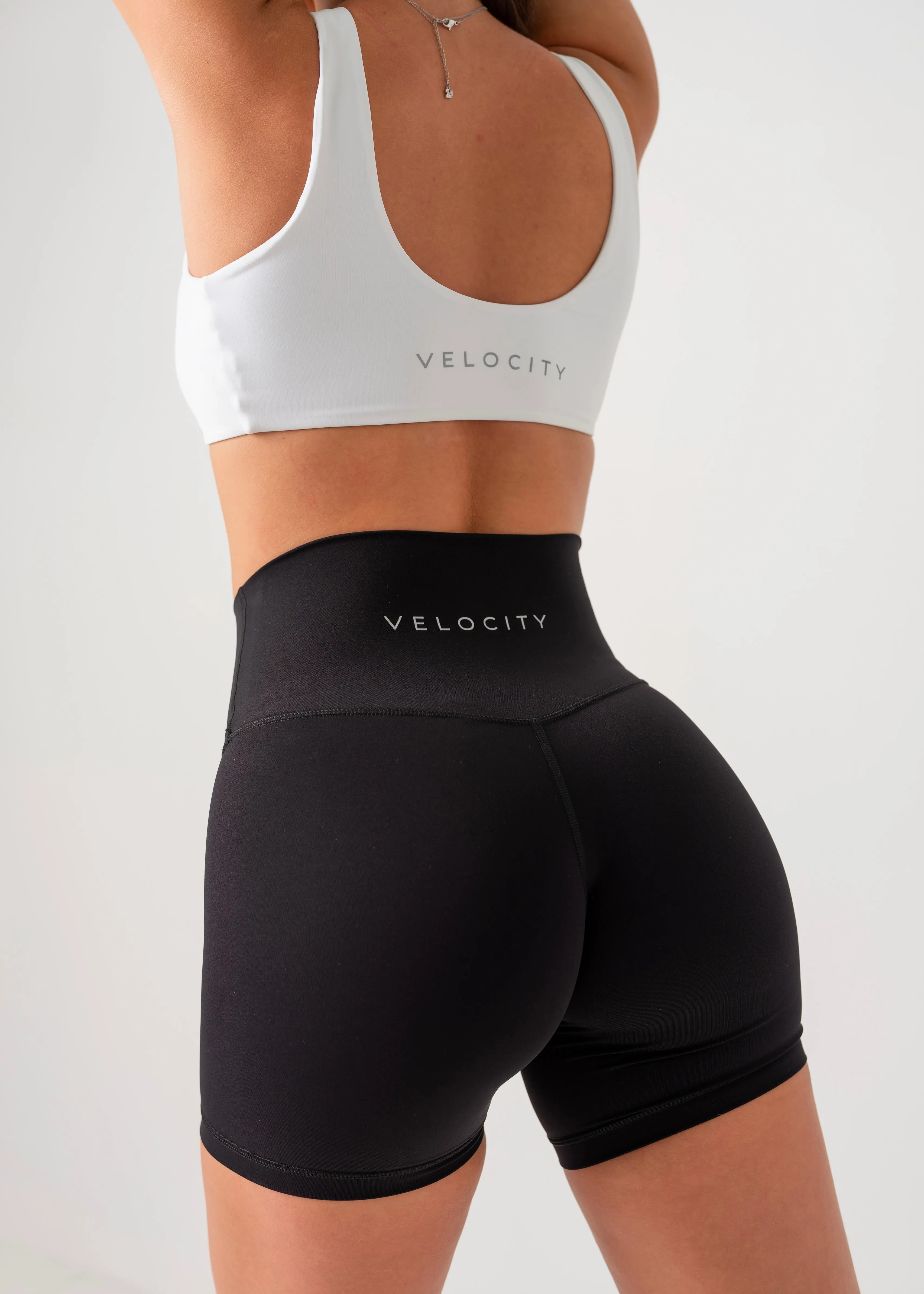 PERFORMANCE SHORTS - BLACK Flexible Hemline Water Repellent Coating
