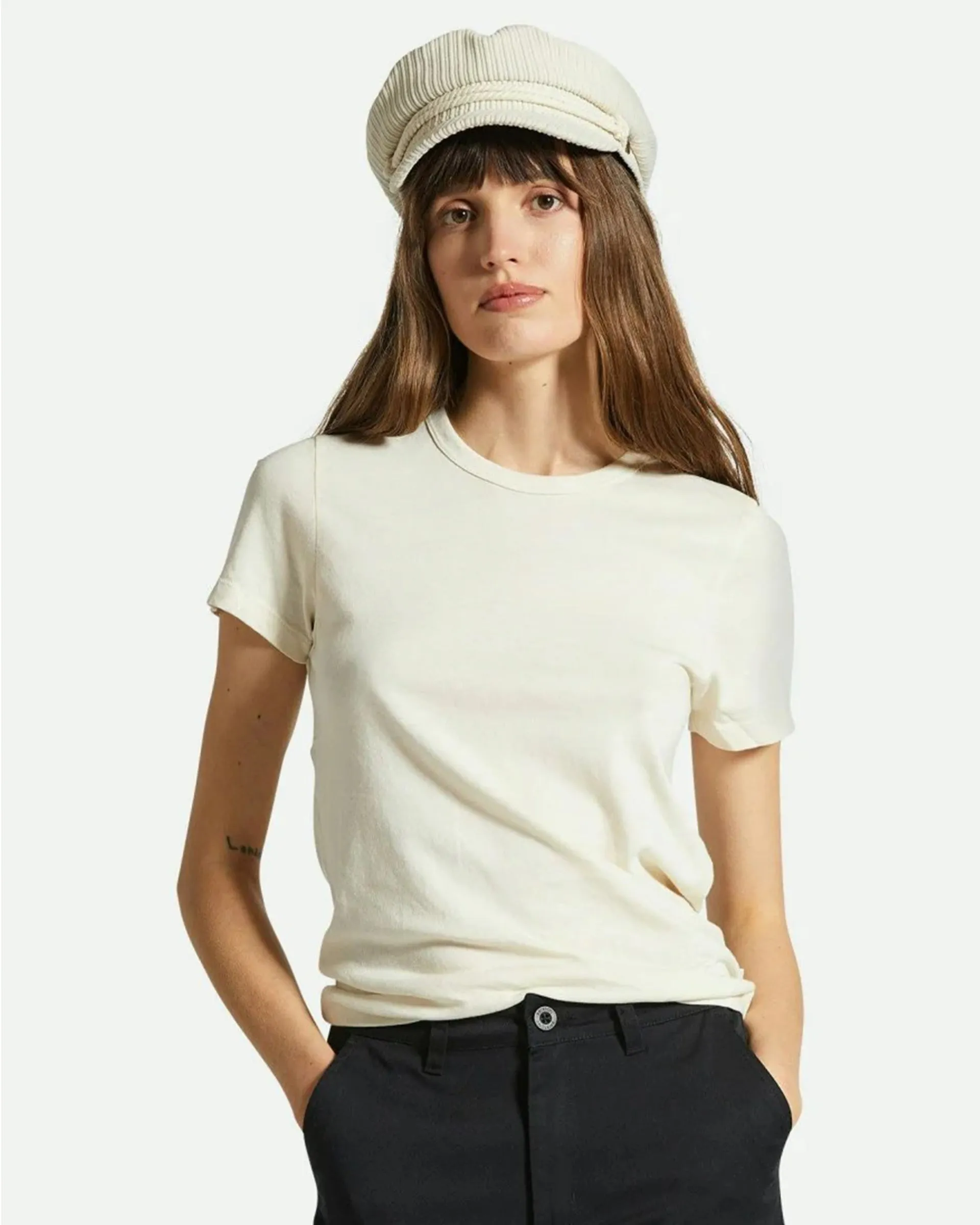 Travel Fashion Travel Trend Look Carefree Organic Garment Dye Slim Crew T-Shirt