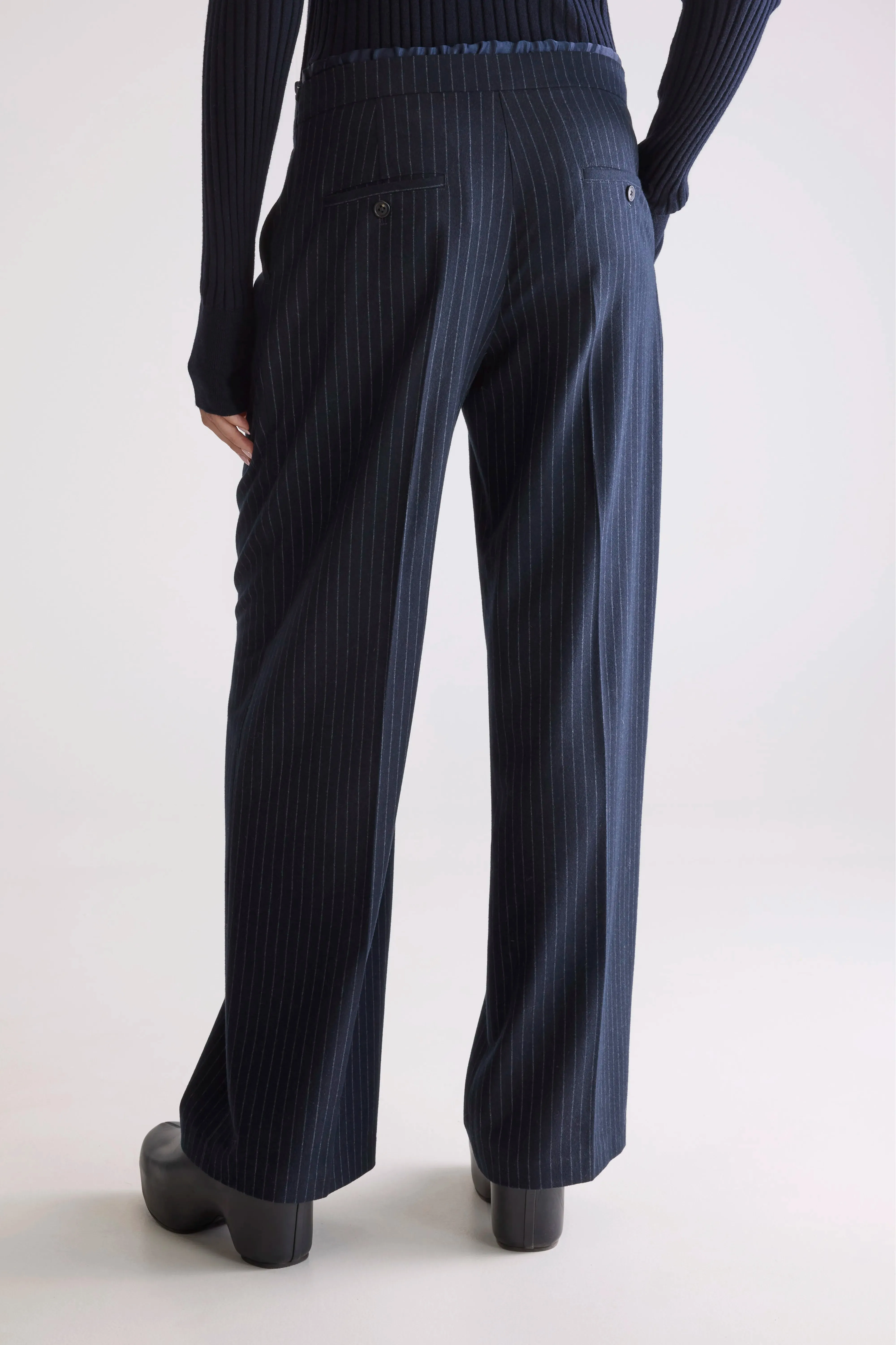 Turin formal trousers (252 / W / STRIPE A) Street Comfort Chic Vibe