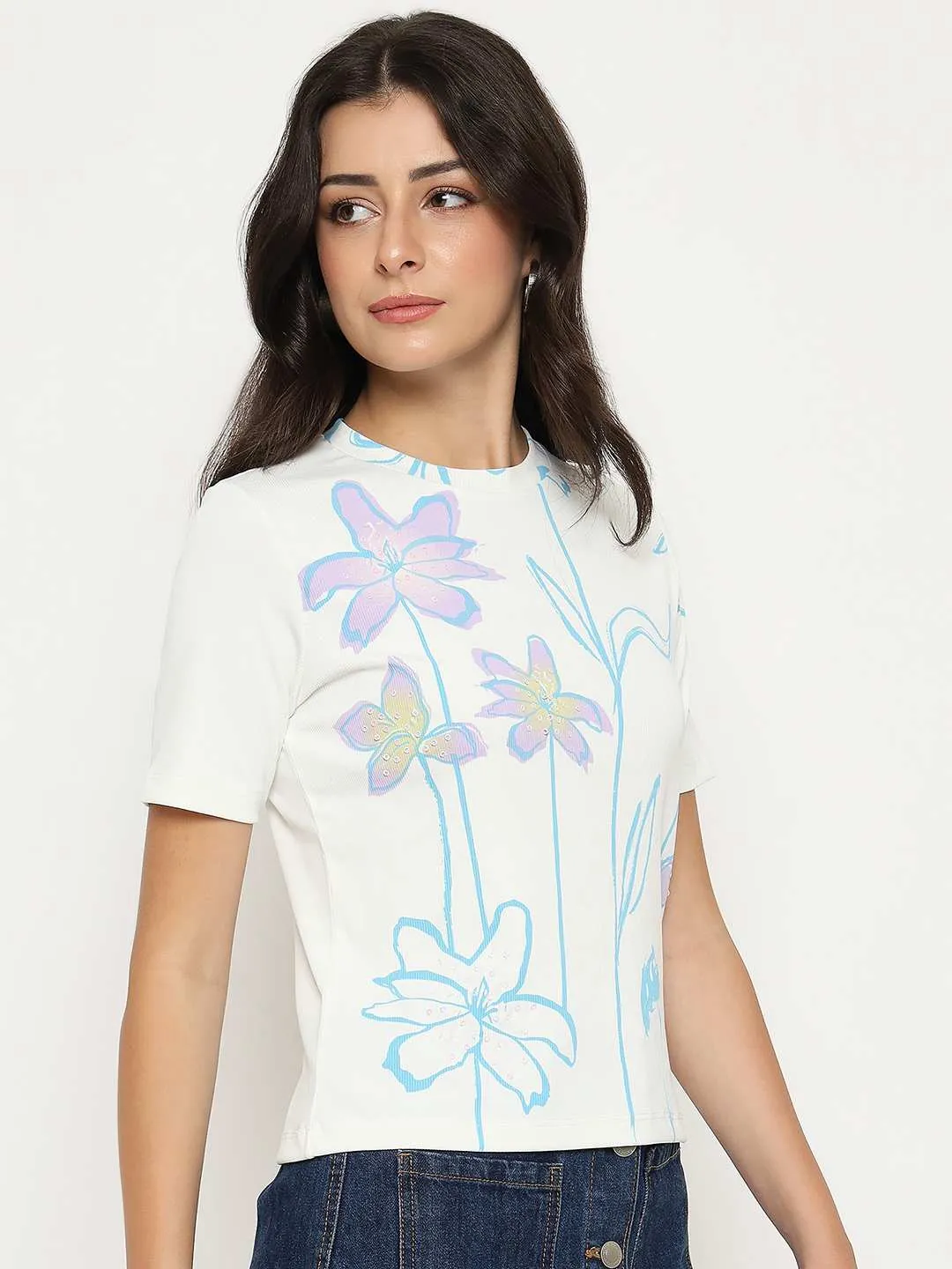 Fresh and Cool Madame Floral Print Sequin Detailed White T-Shirt