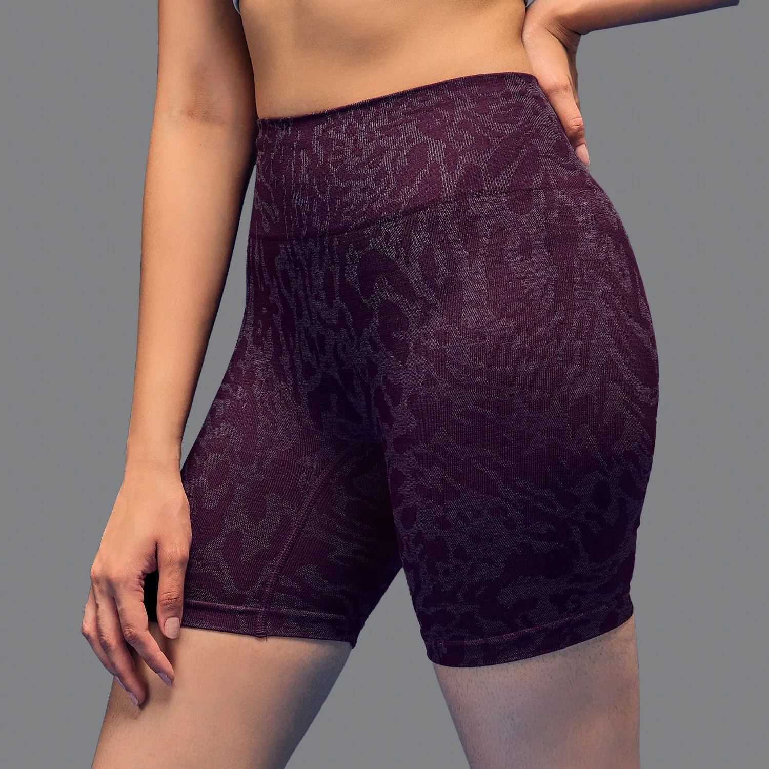 Limitless snatched high waisted ruched back shorts - Wine Effortless Look
