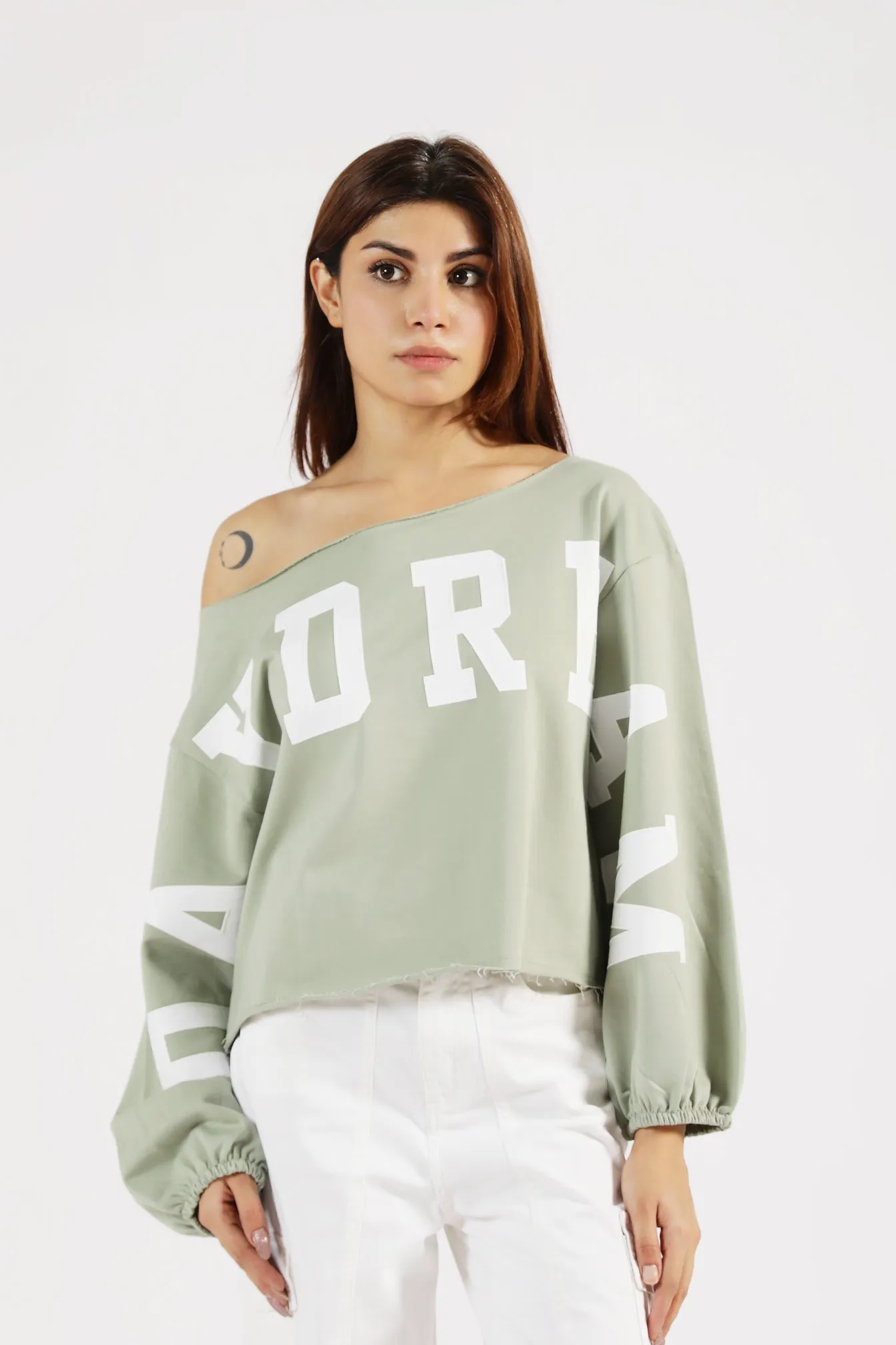 Saga Fit ASSYMETRIC OFF SHOULDER PRINTED TEE
