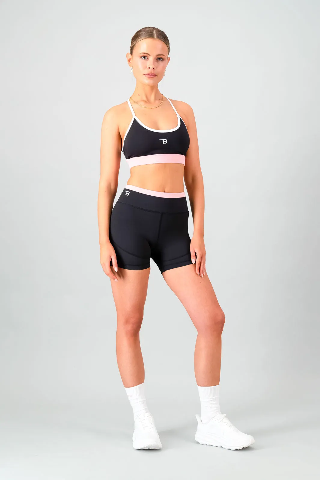 Tempo 4-Inch Short Wind Resistant Material Belt loops