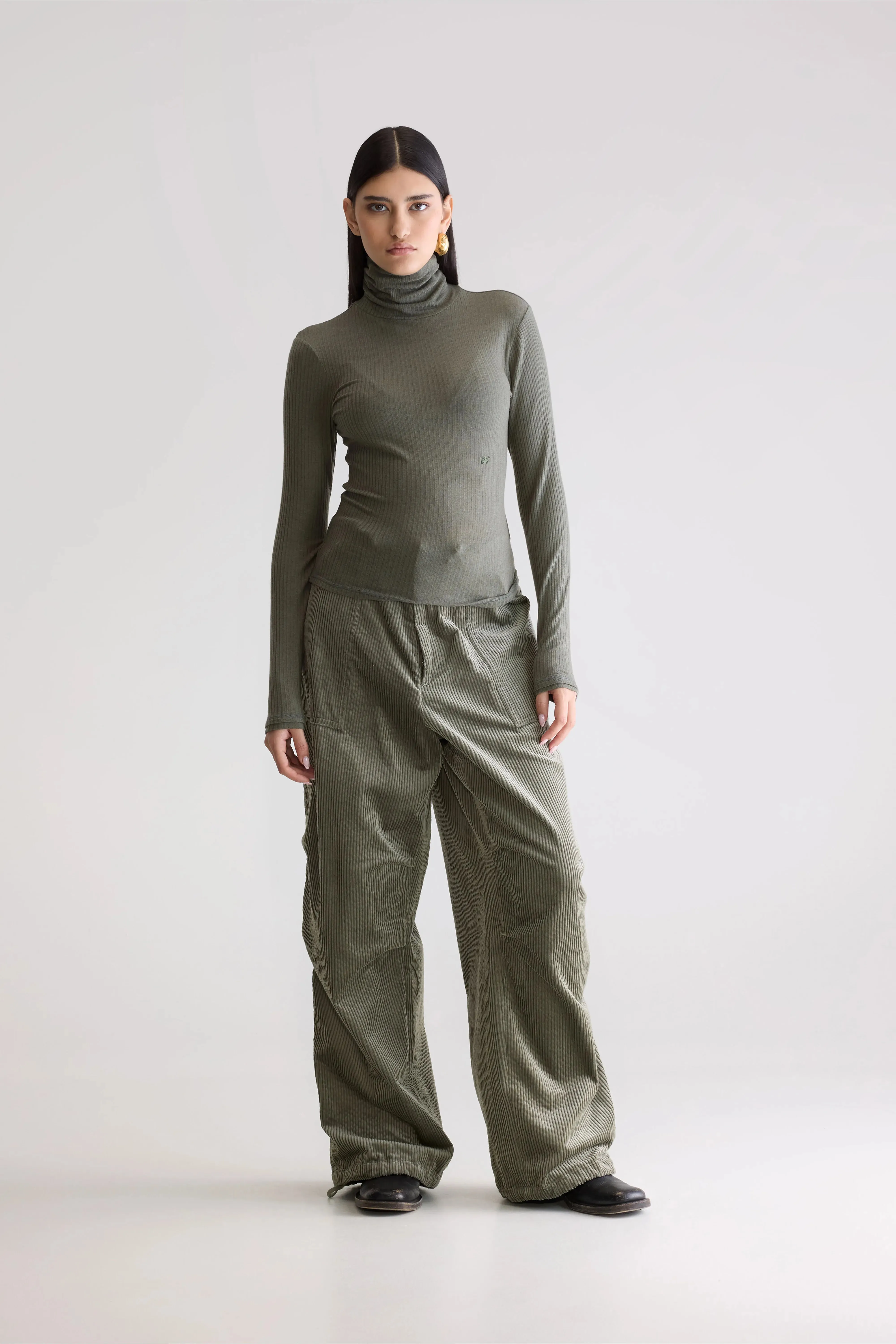 UltraSoftBrushedInterior Vinay fitted t-shirt (252 / W / SAGE)