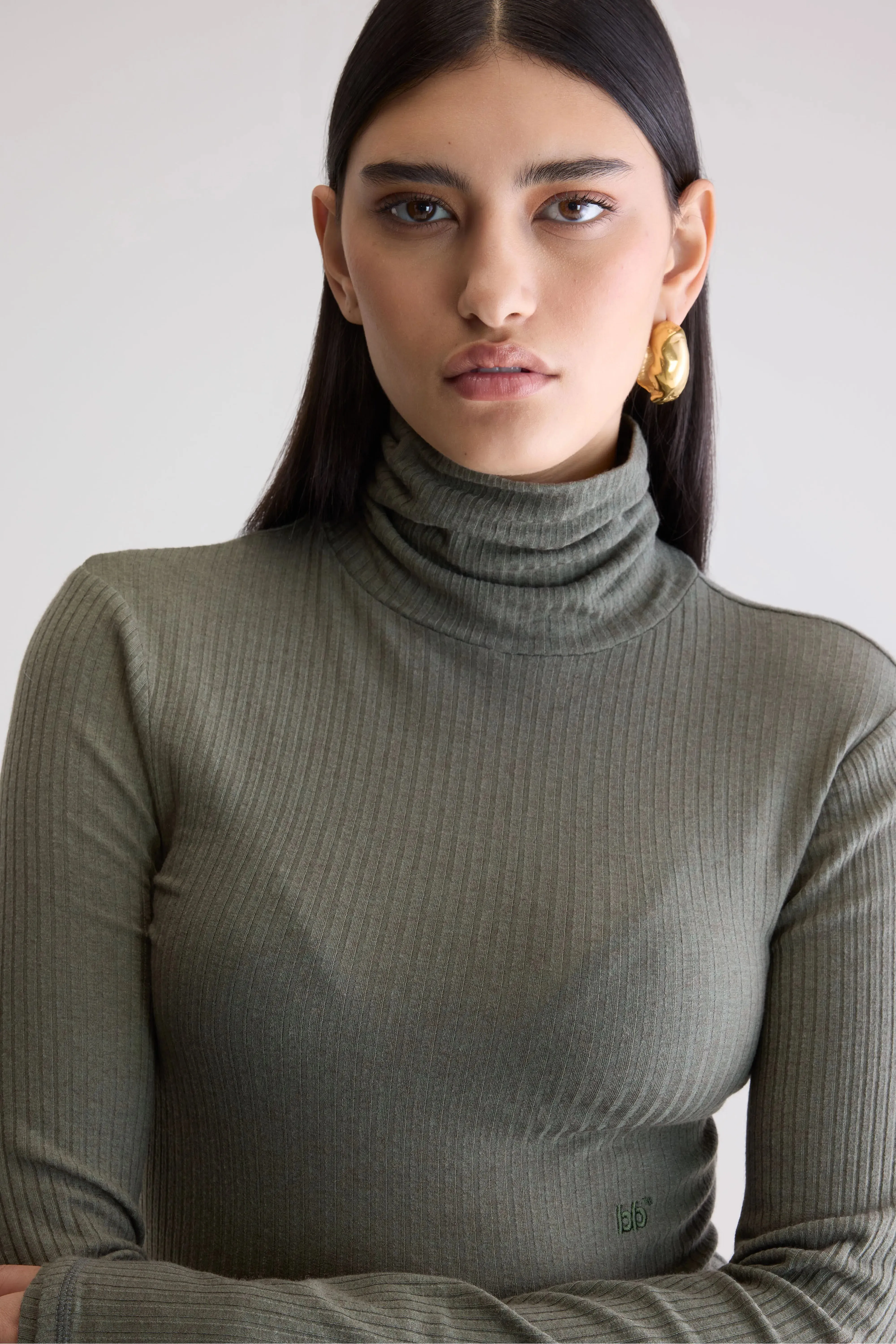 Vinay fitted t-shirt (252 / W / SAGE) light layering