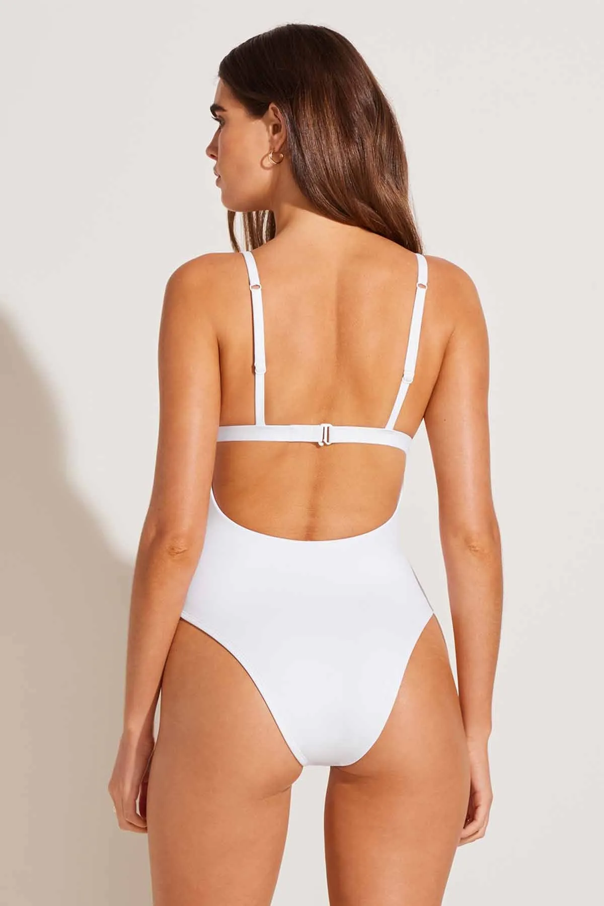 Luxe Link One Piece - White ReLux Holiday-Essentials High-waisted
