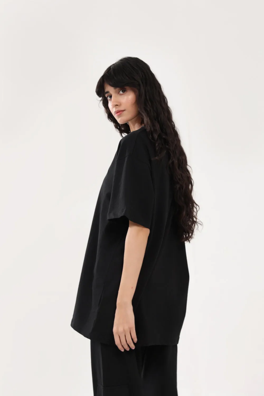 Light Ease Breathable mesh lining BASIC OVERSIZED TEE