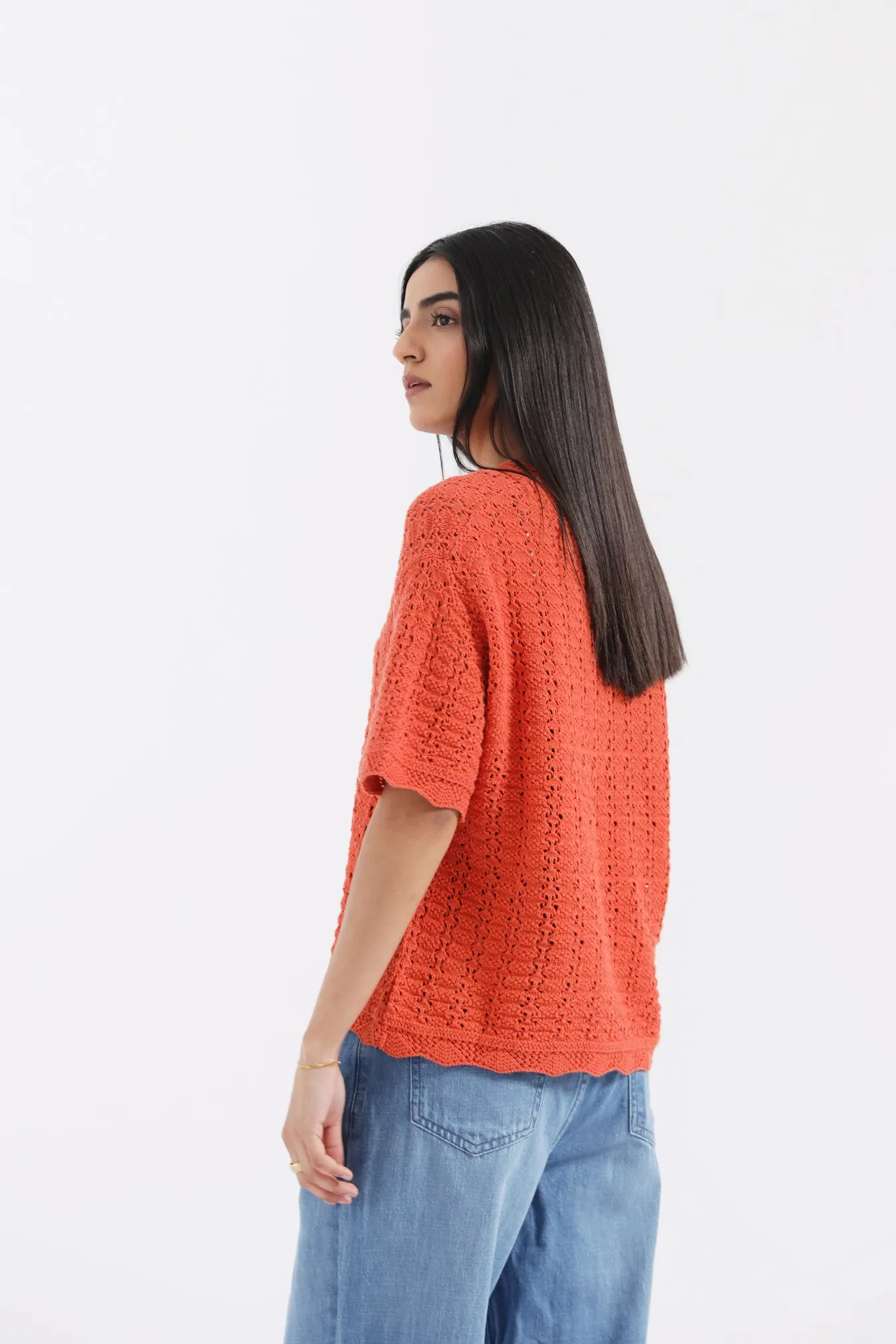 SnagFree Surface Foldable Hem CROCHET KNIT TOP WITH SCALLOP DETAIL