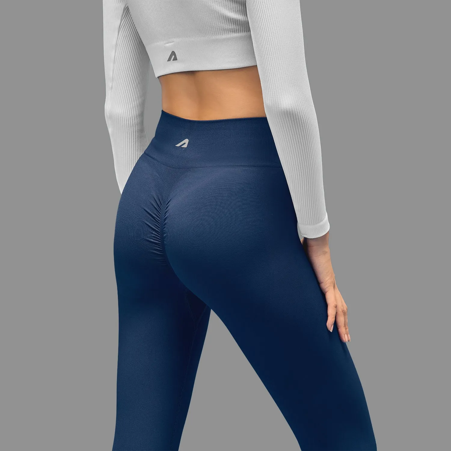 Body-Hugging Wear Limitless snatched ribbed waistband & Ruched back legging - NAVY BLUE