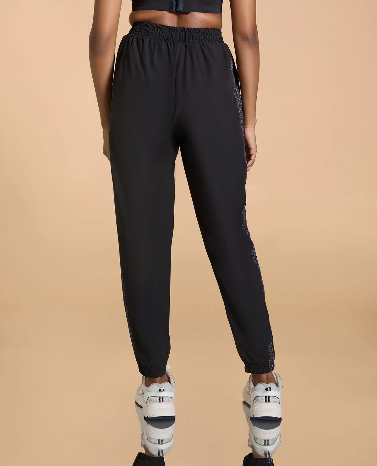 Printed Lightweight Tracks Black Simple Utility Double Needle Stitching