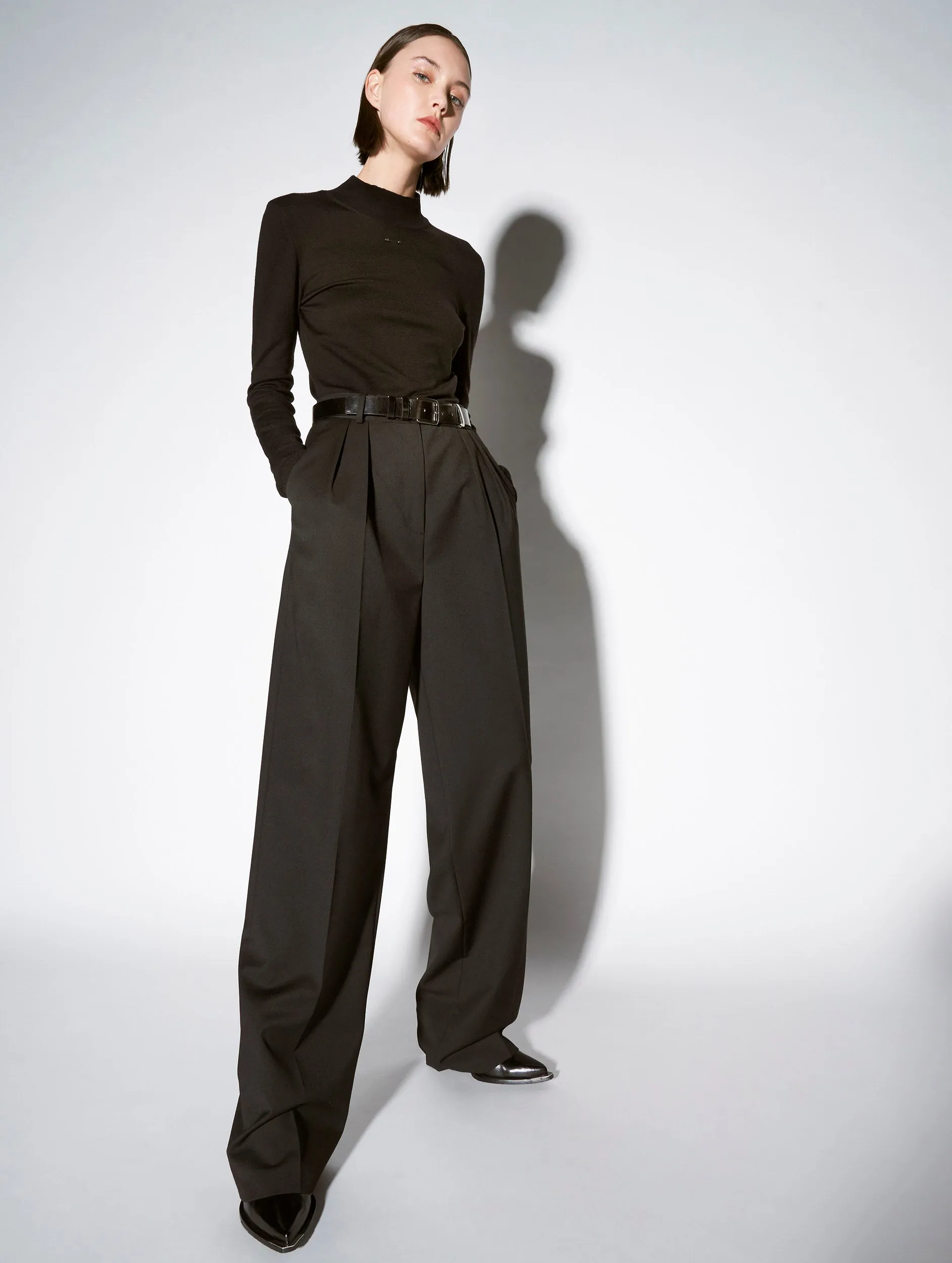 Black gabardine masculine pleated trousers Chic Design Wear