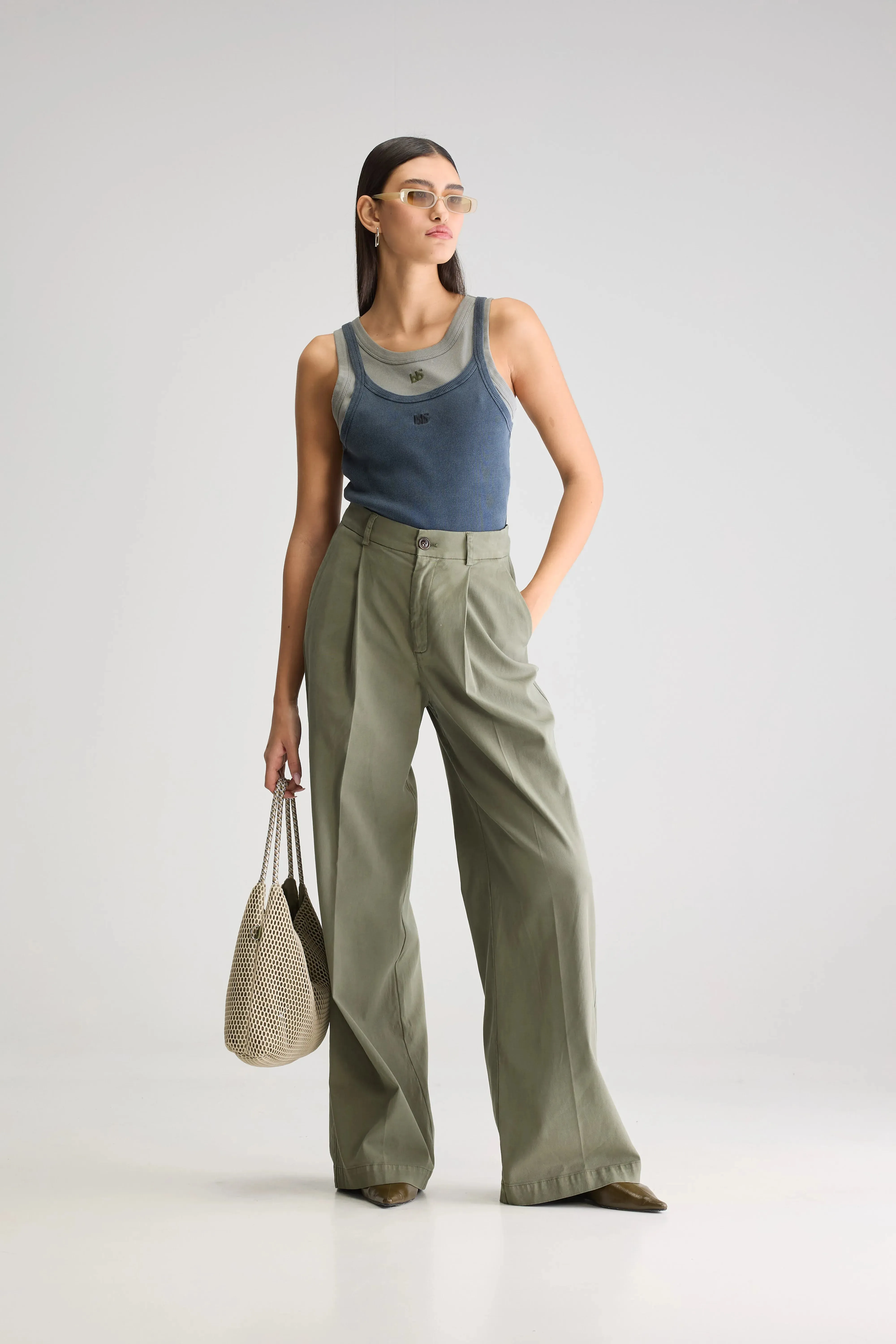 Flatlock Seams Viktor formal trousers (251 / W / DUSTY OLIVE)