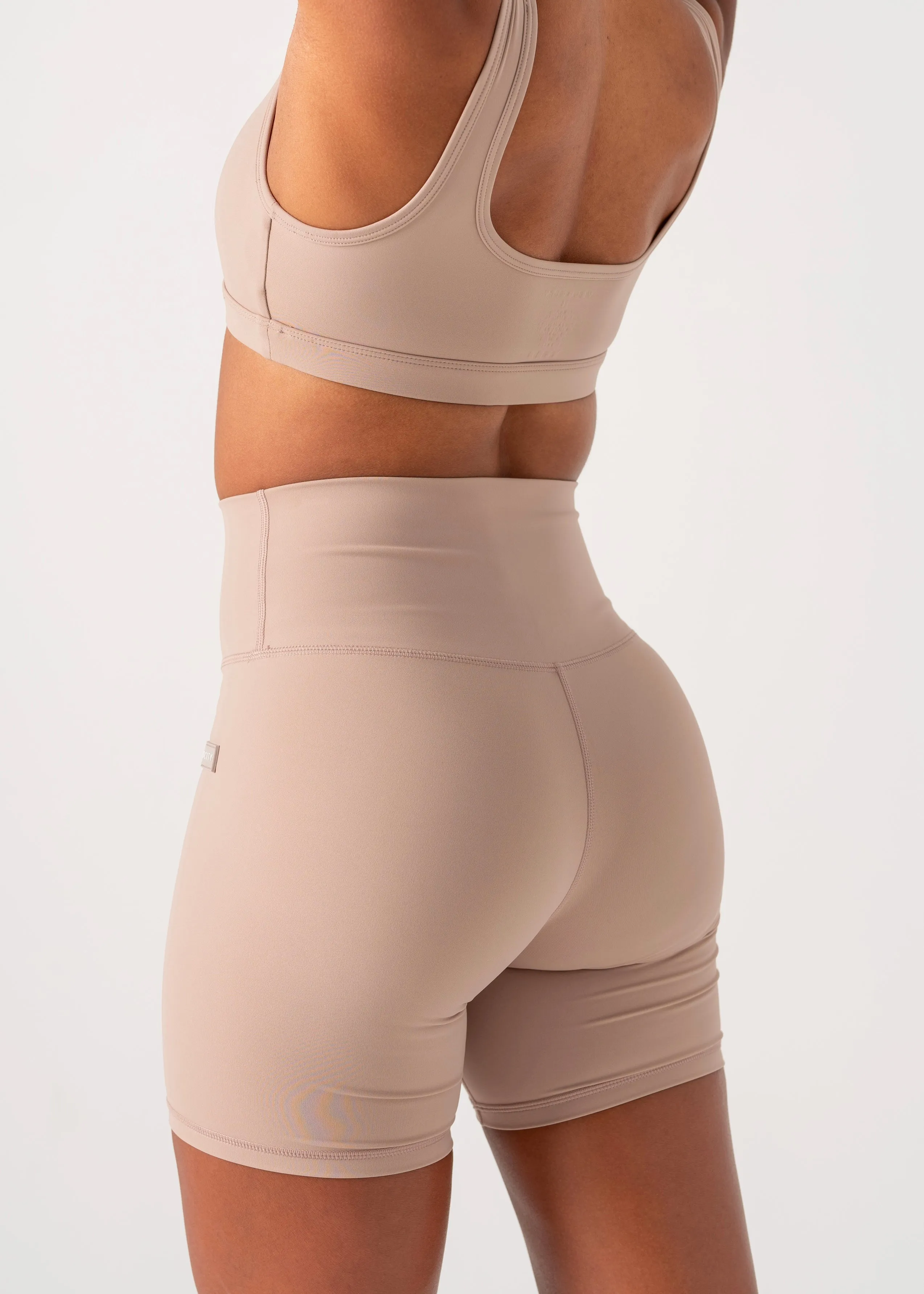 Soft Layers SS SEAMLESS SHORTS - BEIGE