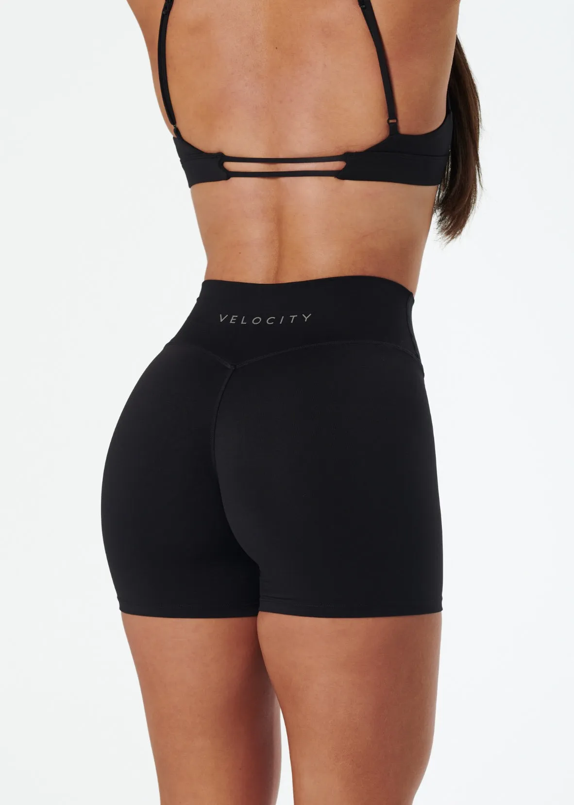 Eco-friendly SERENE INVISIBLE SCRUNCH SHORTS - BLACK