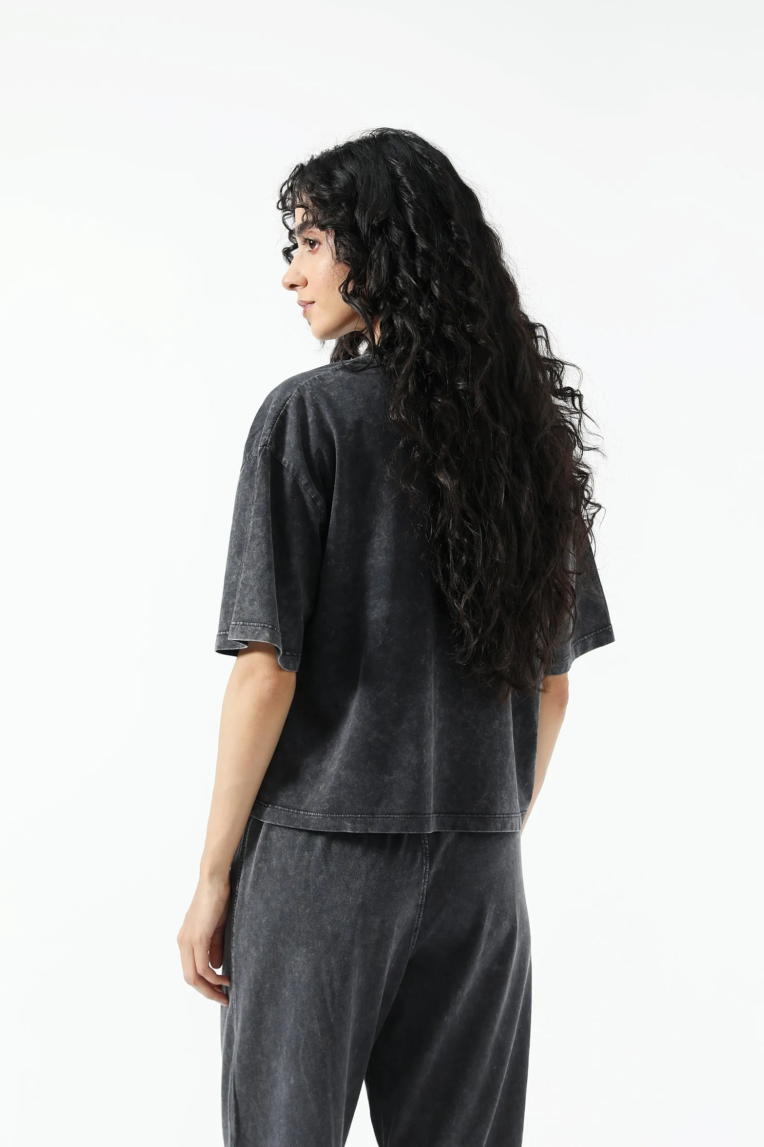 Modern Look ACID WASHED BOXY FIT TEE
