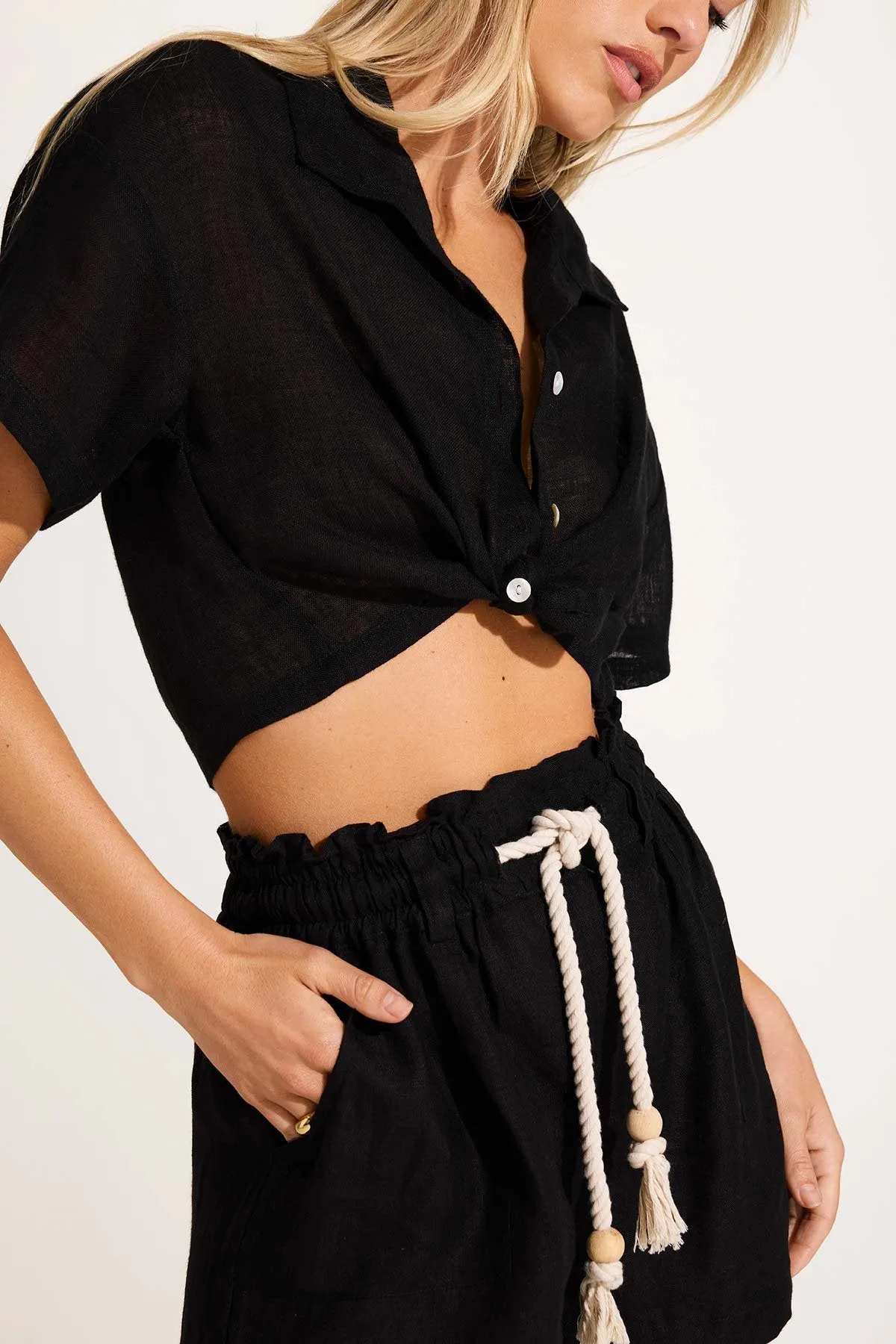 Travel Clothing Versatile Layering Capability Avery Short - Black EcoLinen