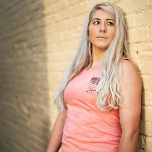 Women's Strength Through Suffering Everyday Tank - Heather Sunset Travel Lightness Strategic