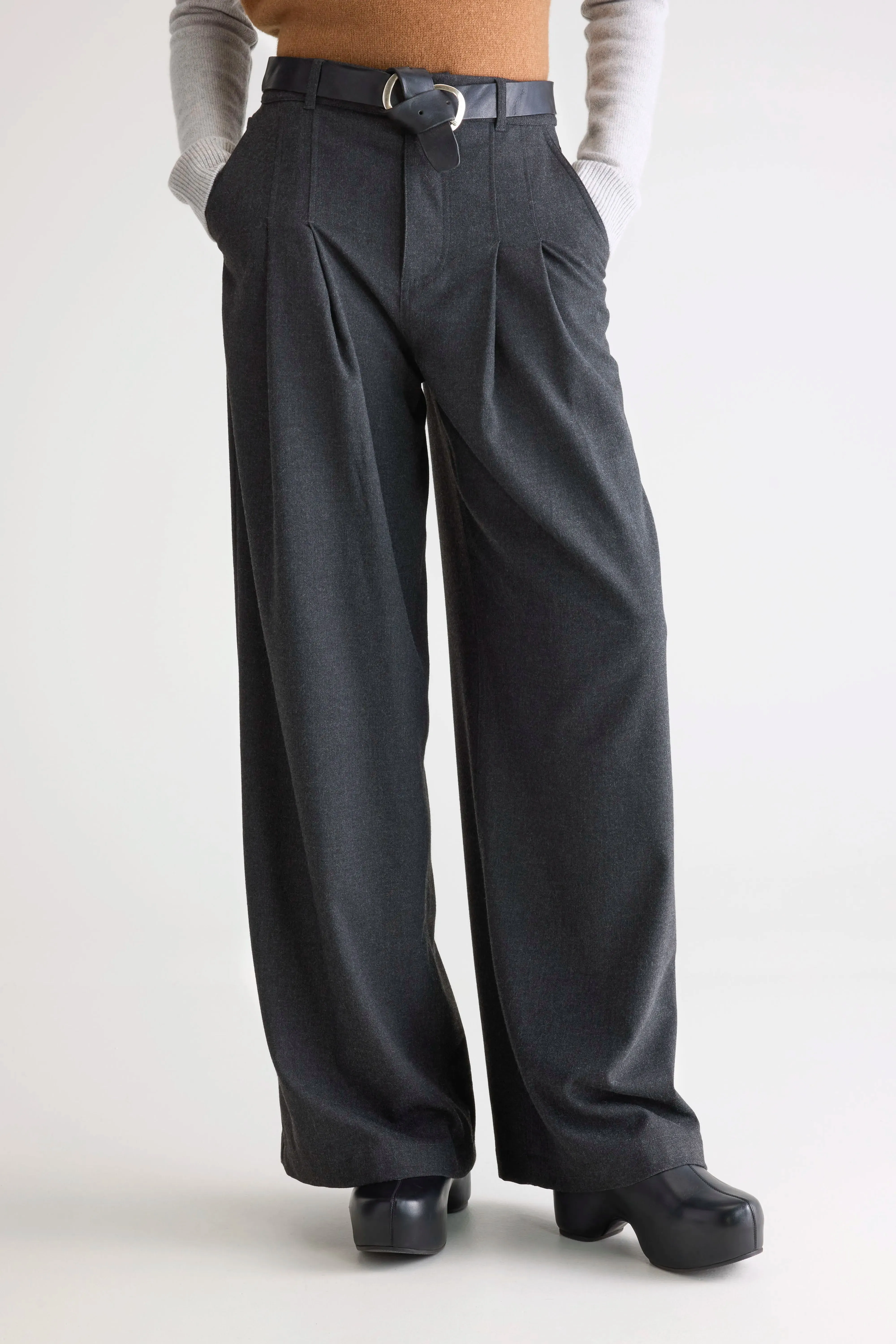 Layered Look Sustainable Fabric Sixtine tailored trousers (252 / W / ANTHRACITE)