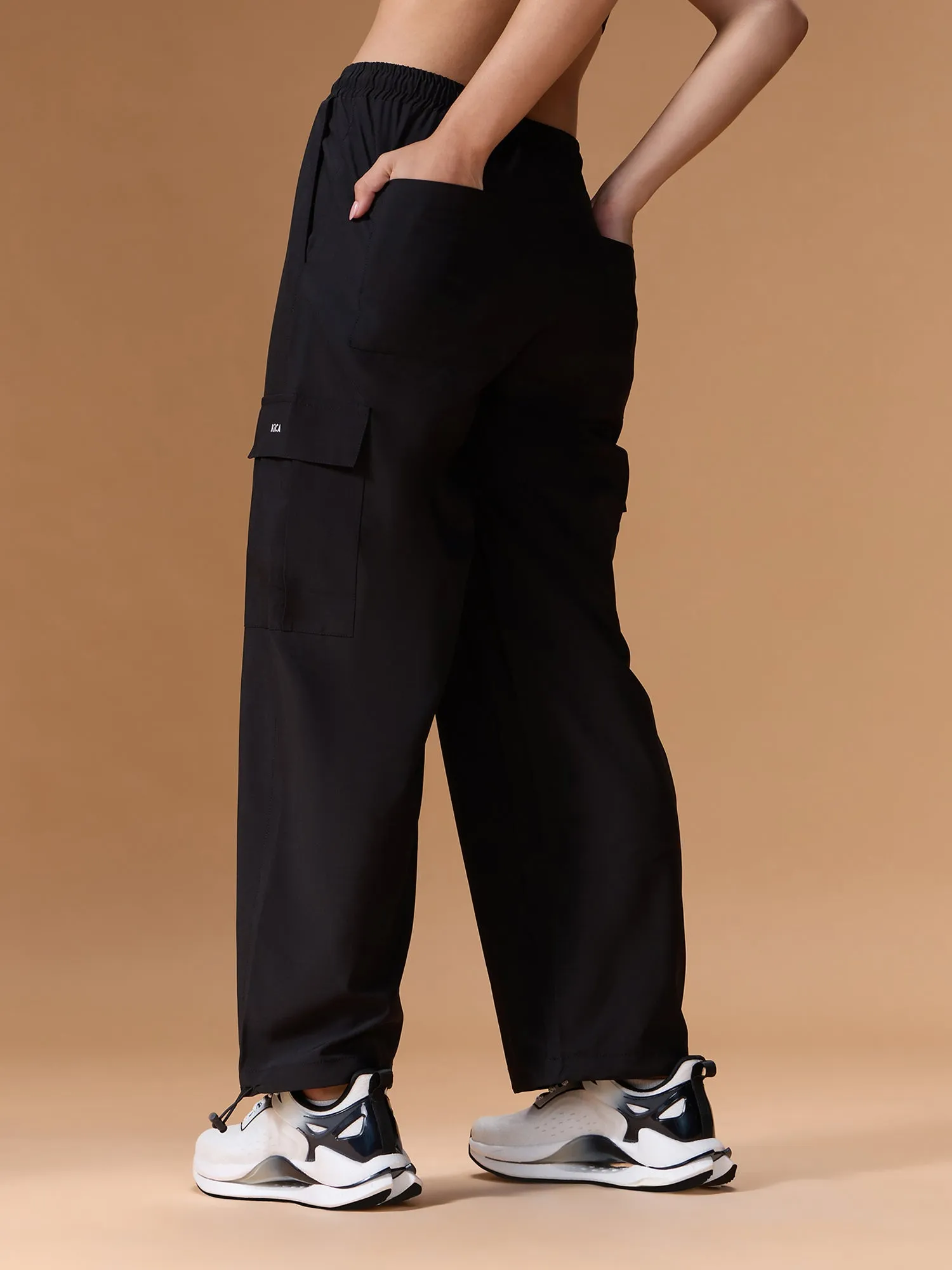 High Waist Cargo Pants In Max Dry Fabric Black High-rise waist