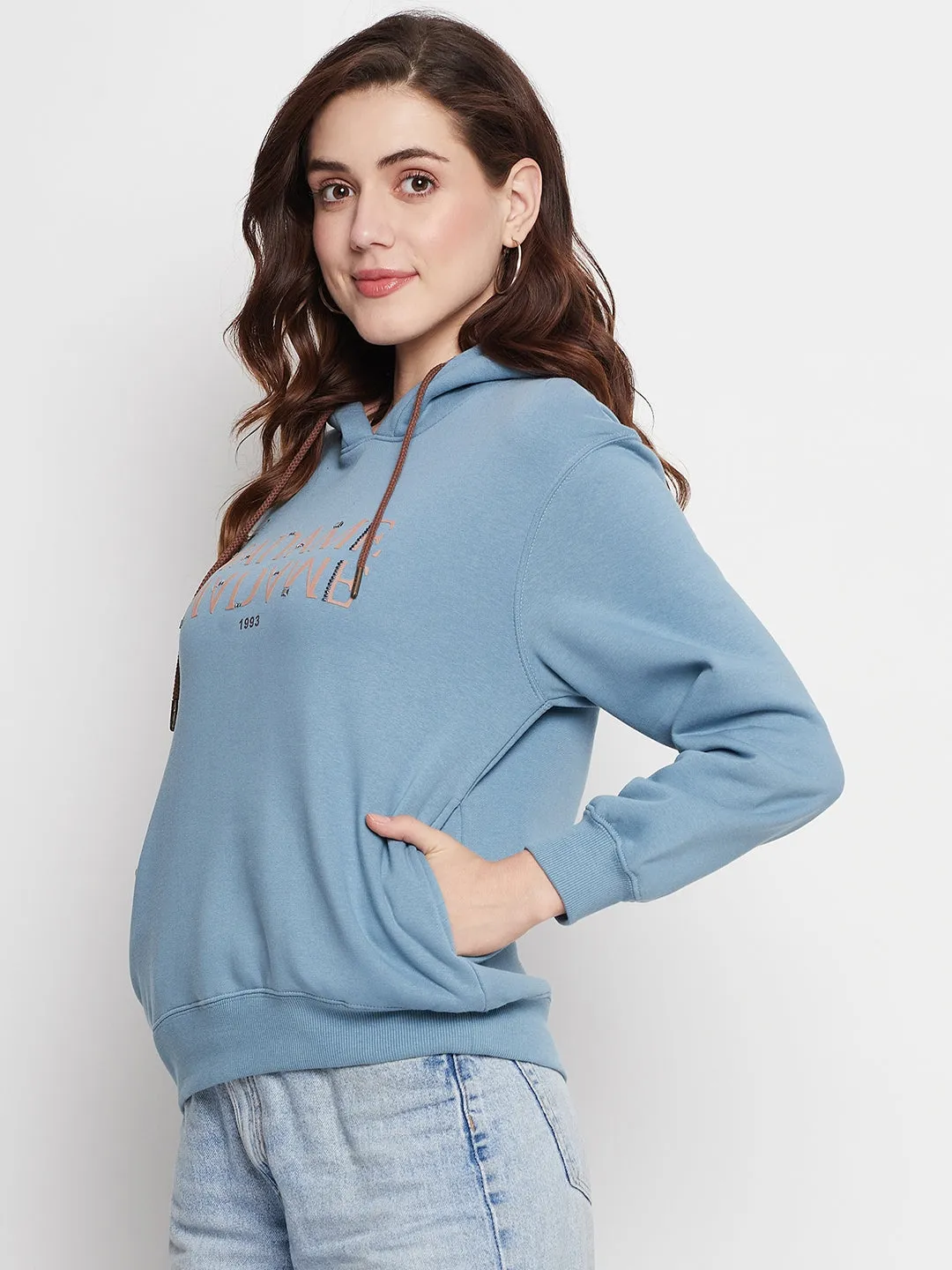 Travel Essential product lanyard visibility Madame Carlinblue Sweatshirt