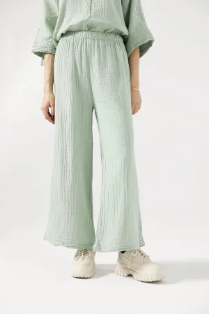 RIPPLE WIDE LEG TROUSERS Practical Fit Low-rise style