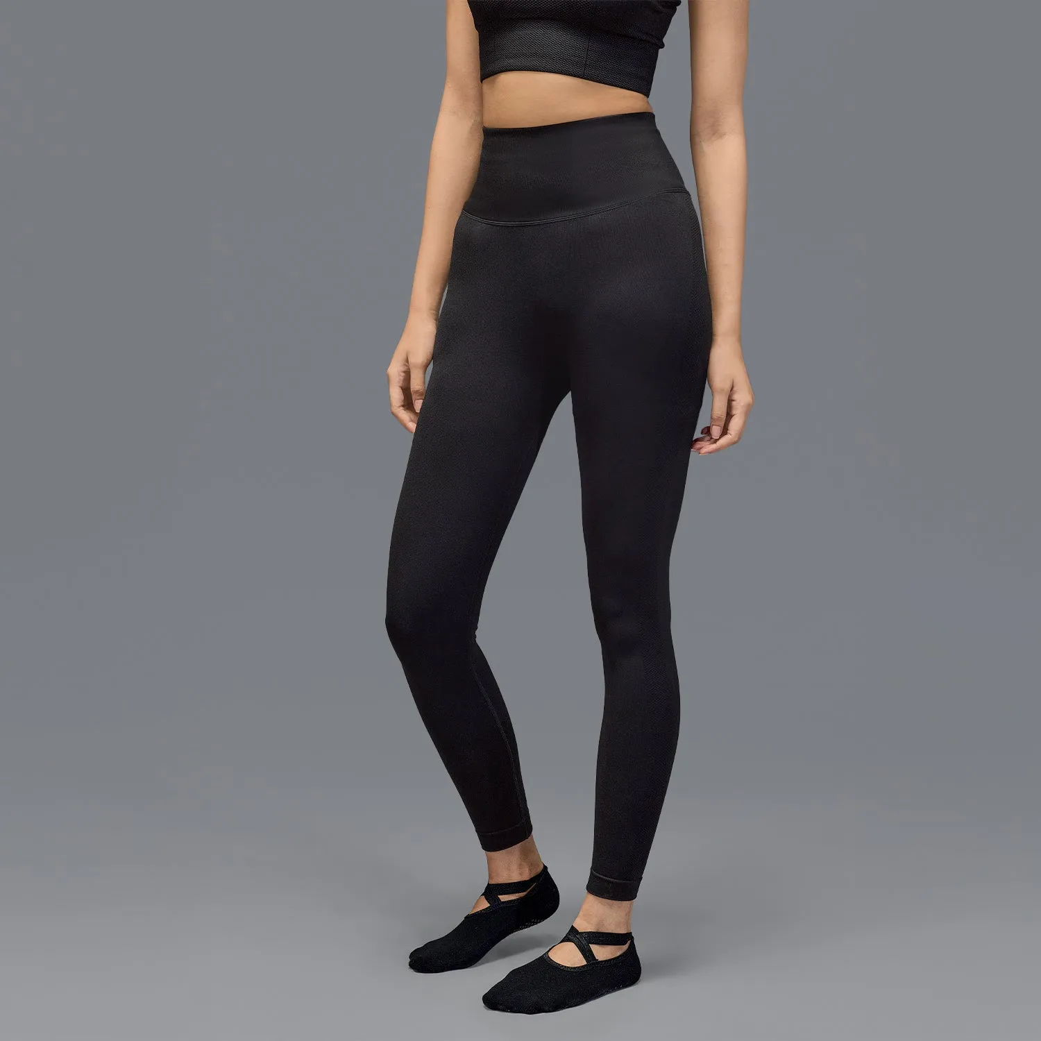 Limitless Snatched Ruched back Legging- Black Anti Static Fabric