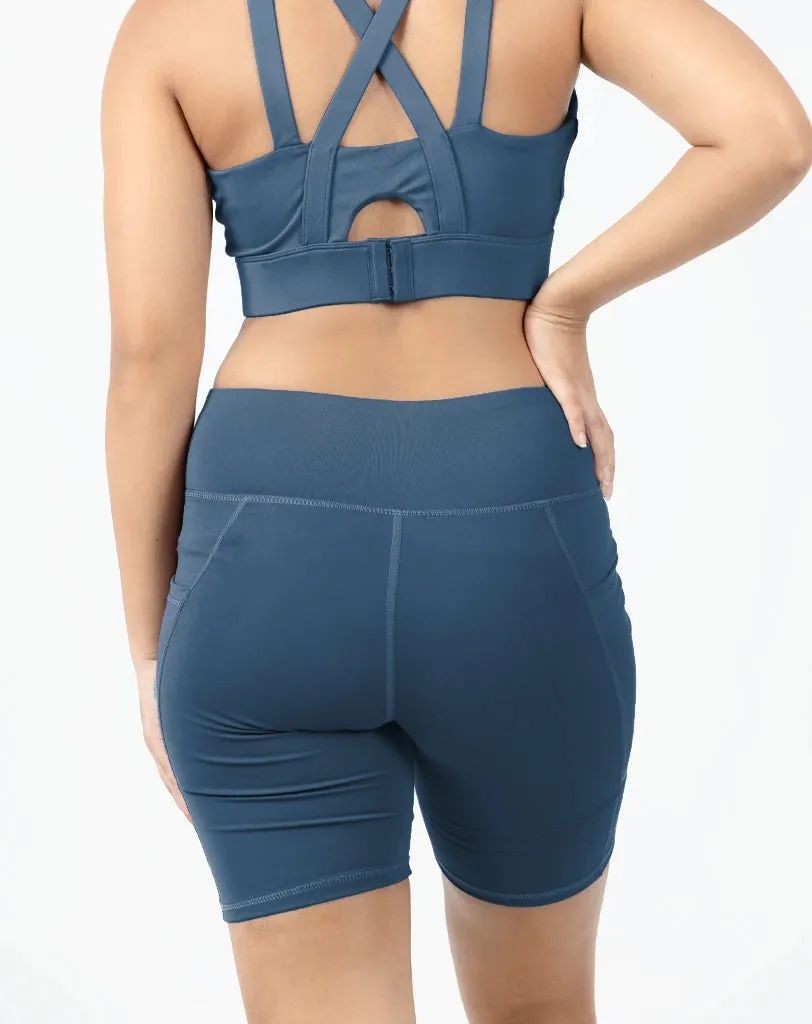 FlexibleWaistband Trend Glow SculptFit Elegance Pocket Short