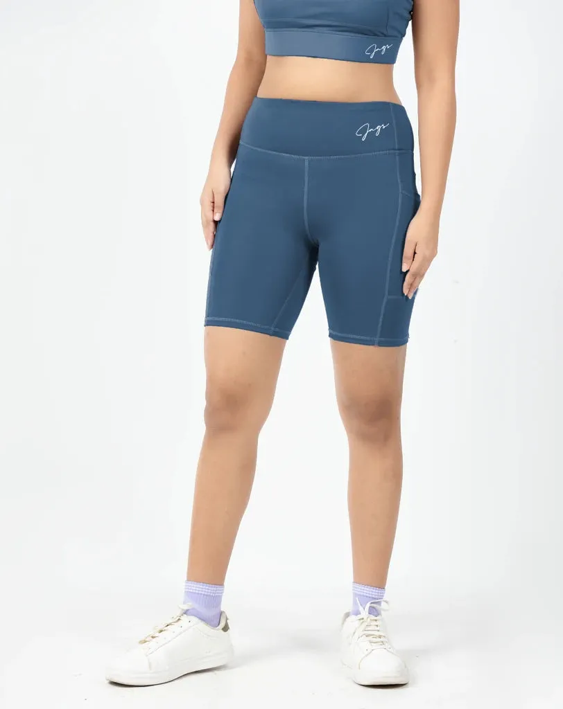 SculptFit Elegance Pocket Short Cloud Core