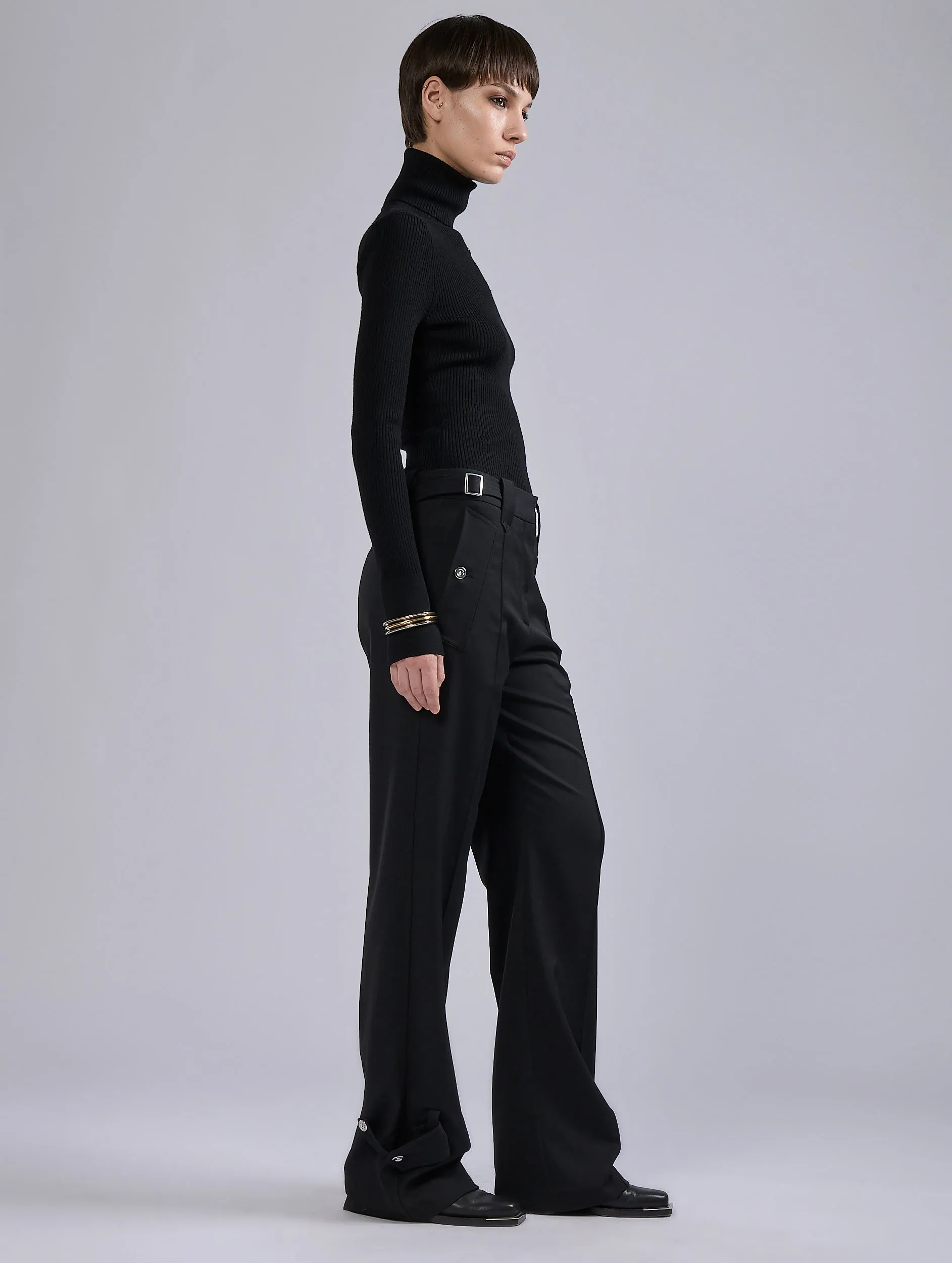 Breath Friendly Weekend Style Black wool gabardine trousers